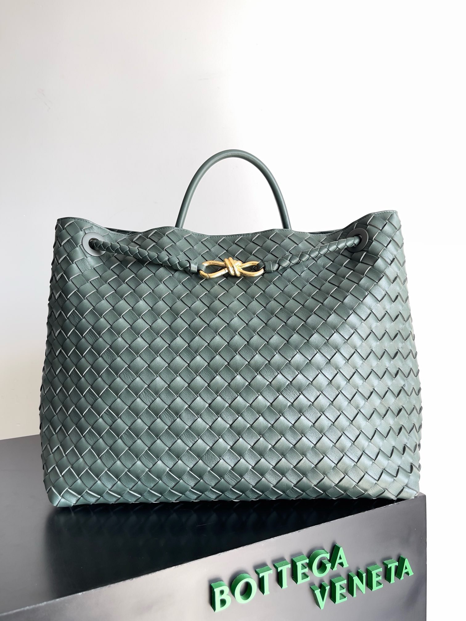Bagsaaa B0tt*ga Ven*ta Large Andiamo Green - 42x35x18cm