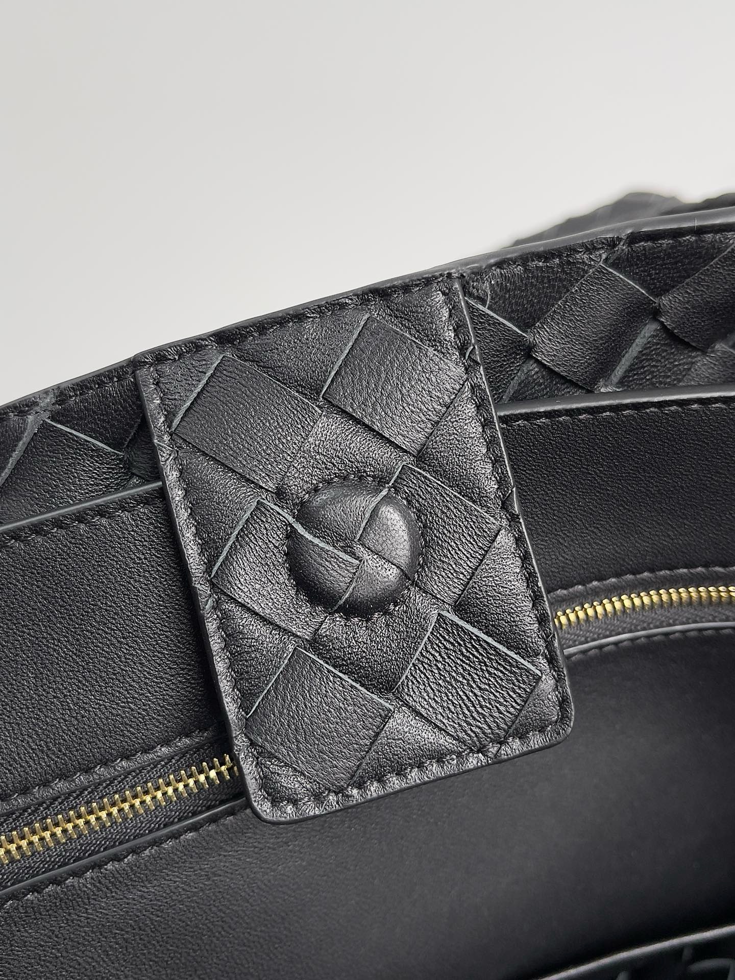 Bagsaaa B0tt*ga Ven*ta Large Andiamo Black - 42x35x18cm