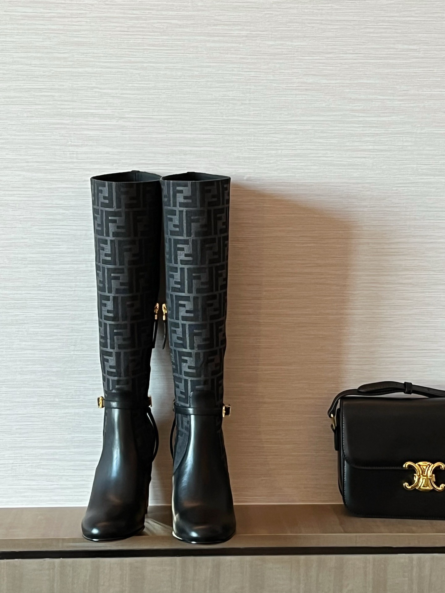 Bagsaaa F**di Delfina Boot Black FF