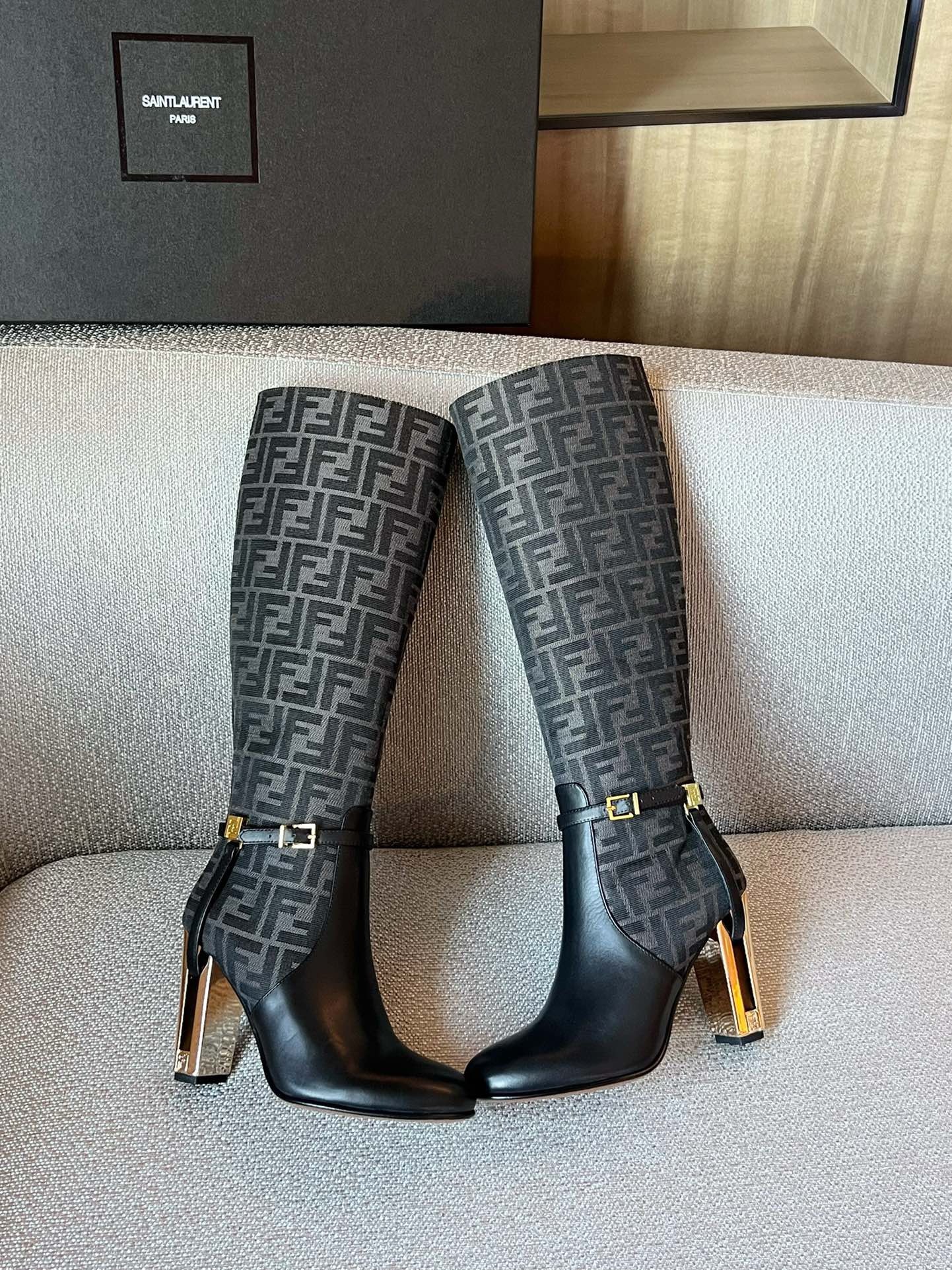 Bagsaaa F**di Delfina Boot Black FF
