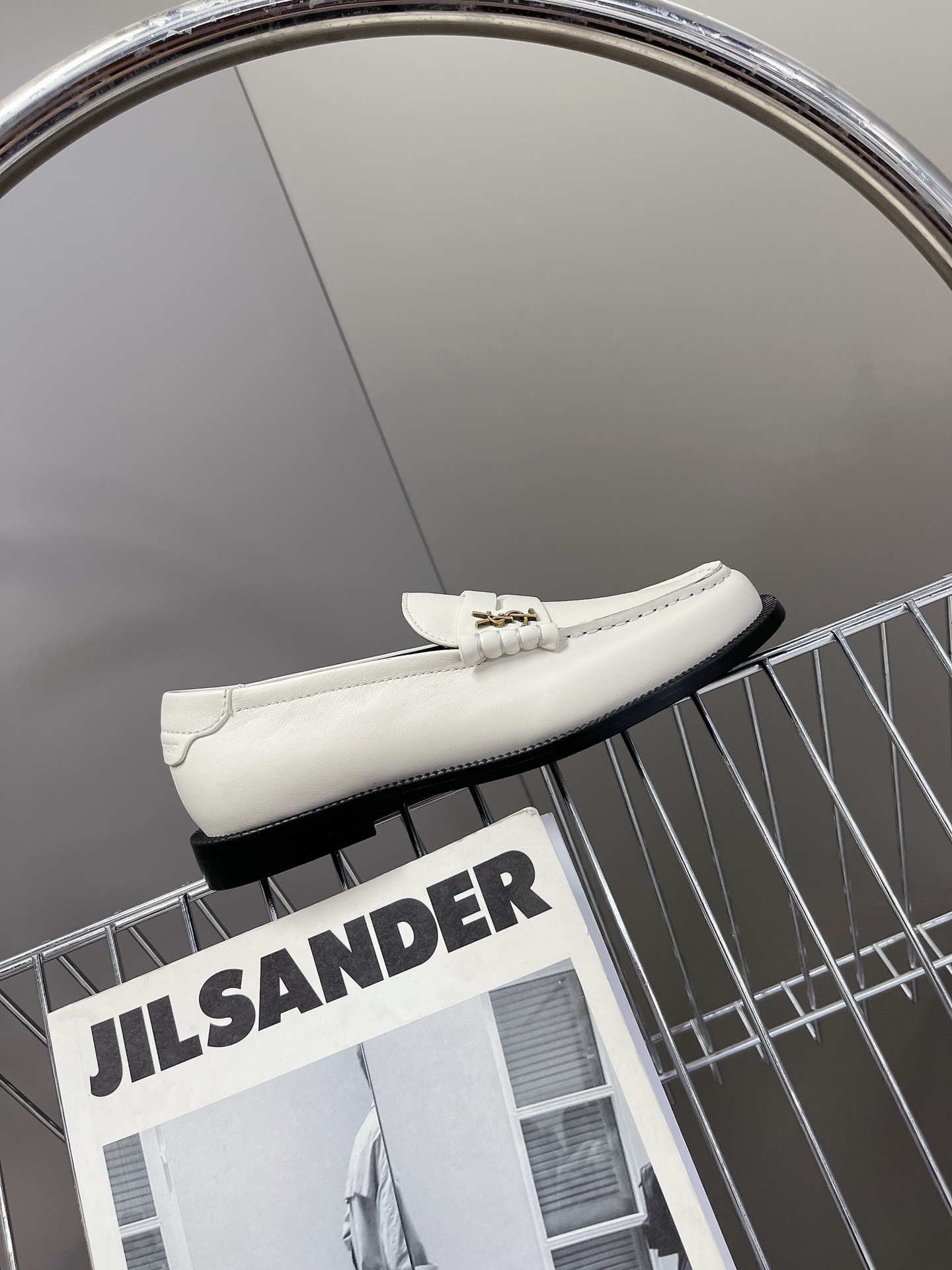 Bagsaaa Y51 White Loafers 02