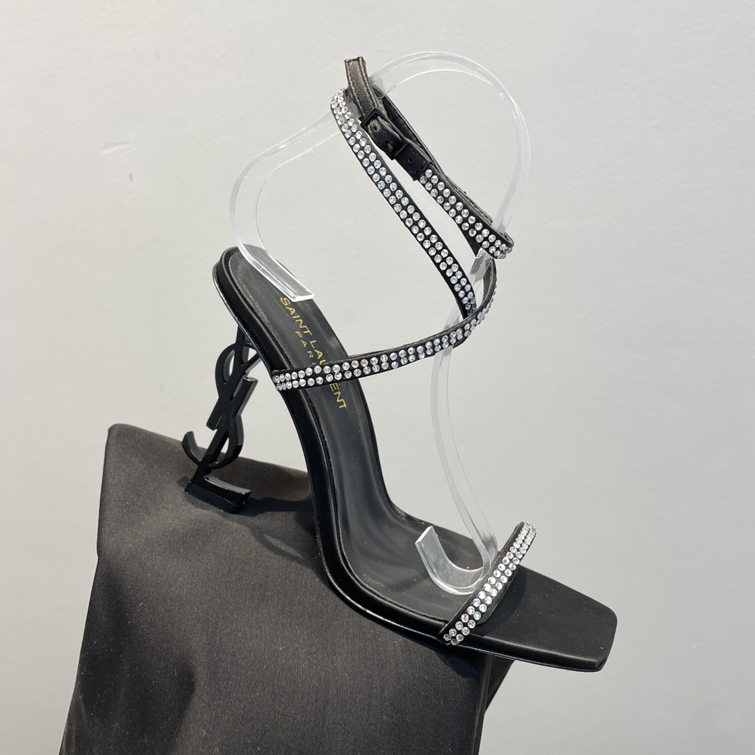 Bagsaaa Y51 Opyum 110 Y51 Heeled Sandals White Crystal