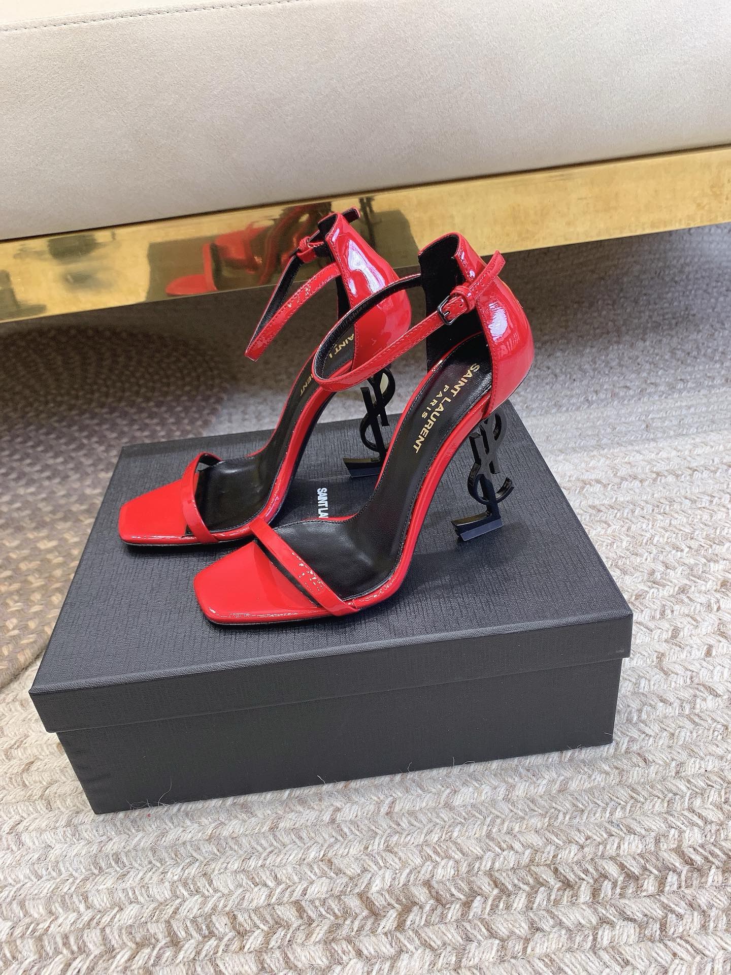 Bagsaaa Y51 Opyum red leather sandals 10.5cm