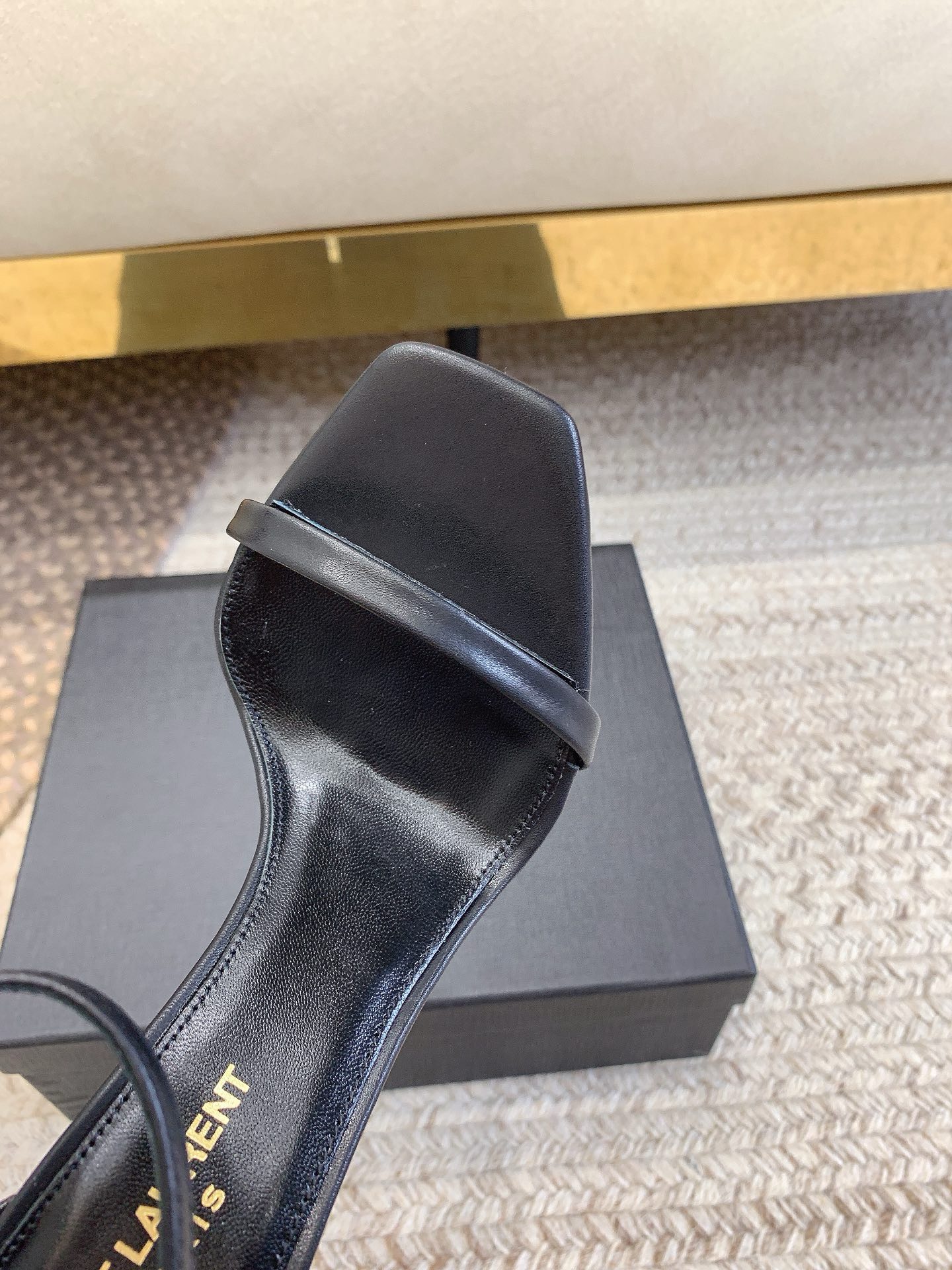 Bagsaaa Y51 Opyum black leather sandals 10.5cm