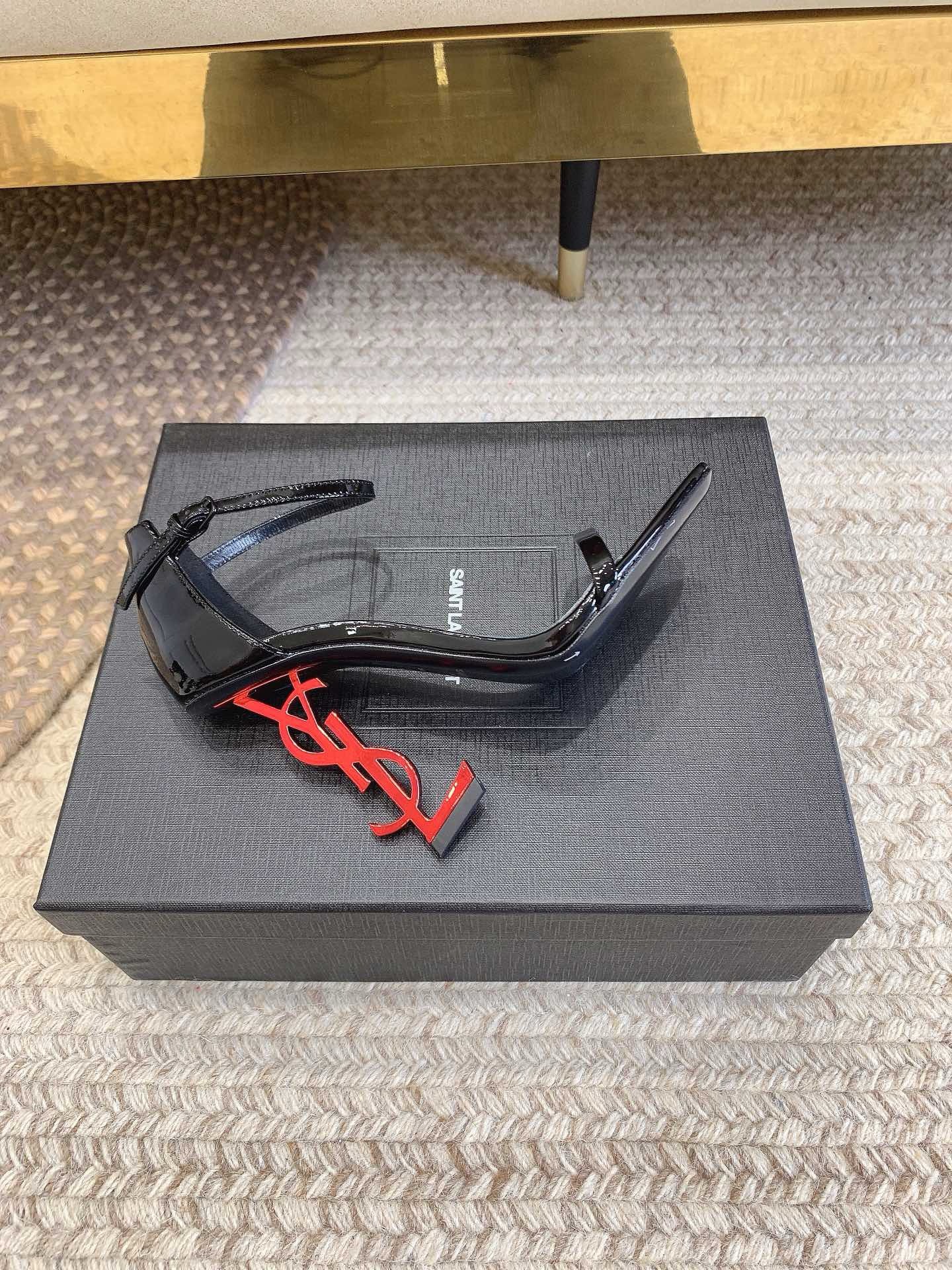 Bagsaaa Y51 Opyum black patent leather with red heel sandals 10.5cm