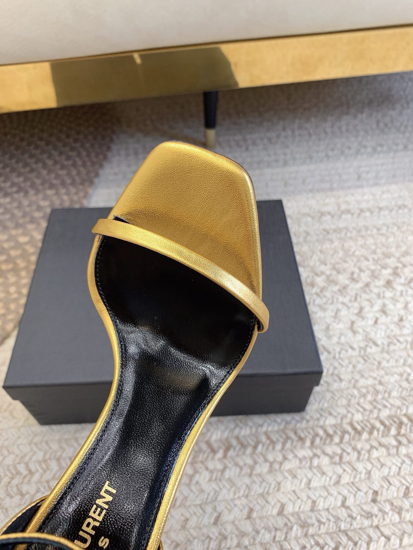 Bagsaaa Y51 Opyum gold leather sandals 10.5cm