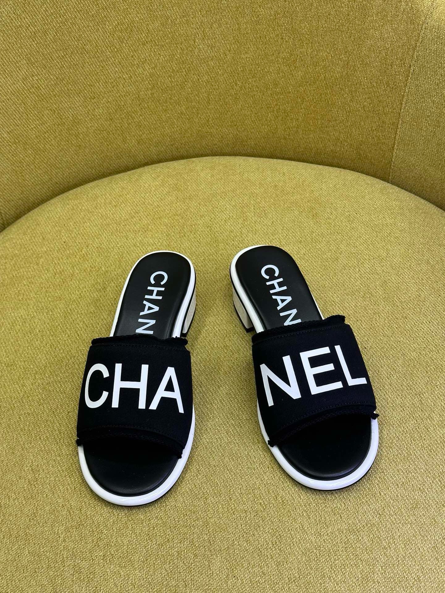 Bagsaaa Ch**el Black Sandals