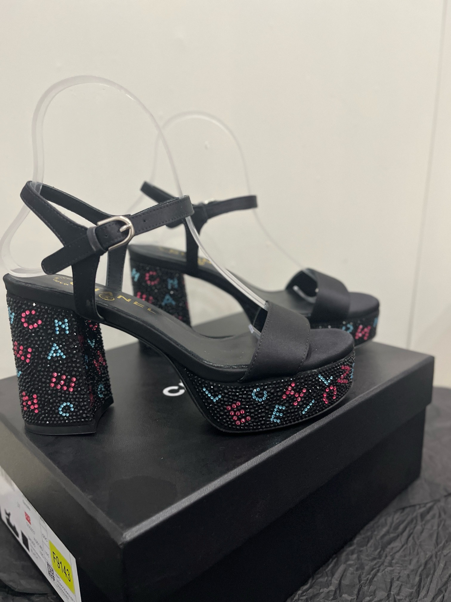 Bagsaaa Ch**el D1am0nd Heels