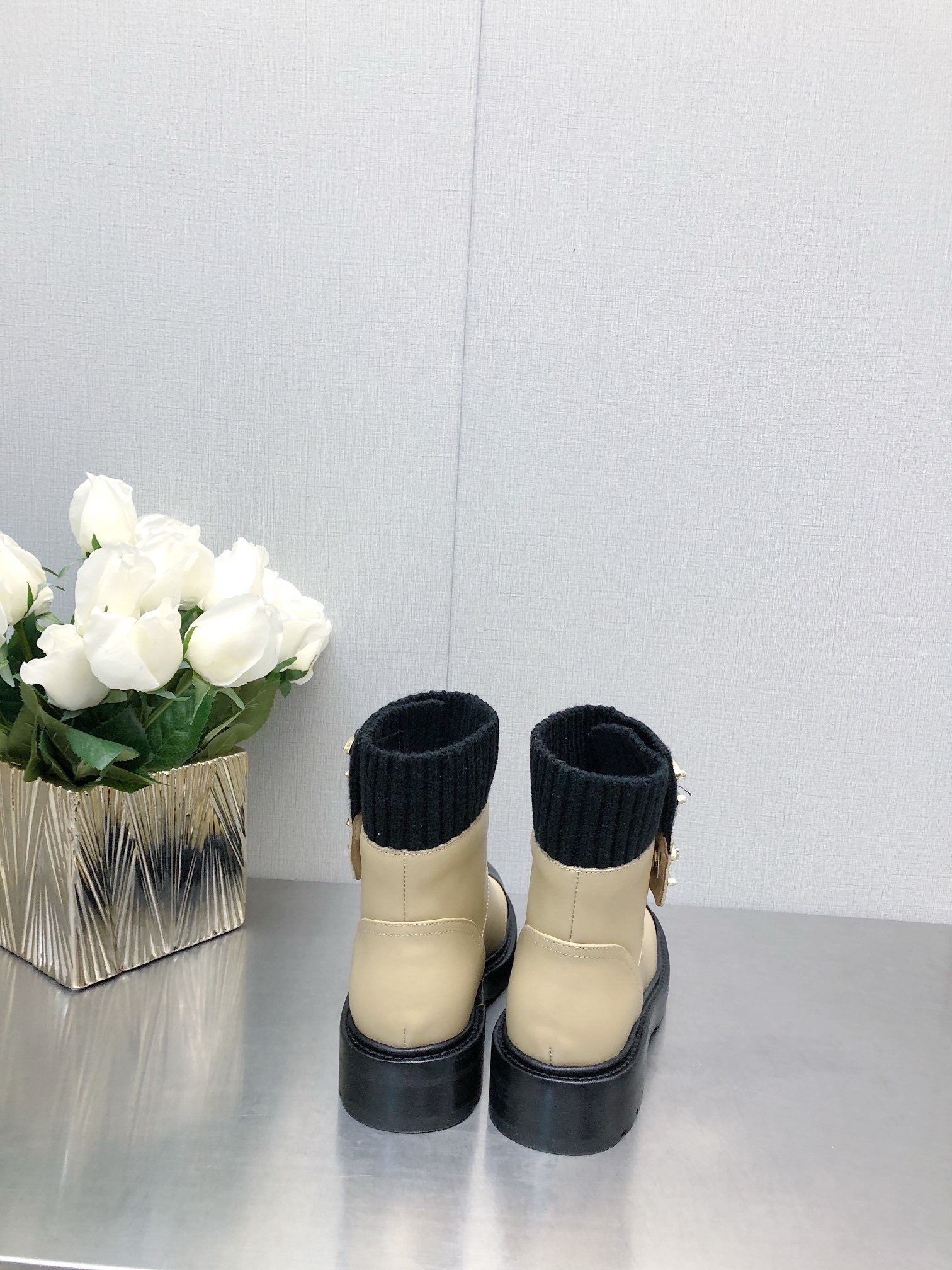 Bagsaaa Ch**el CC Logo Beige Chelsea Short Boots