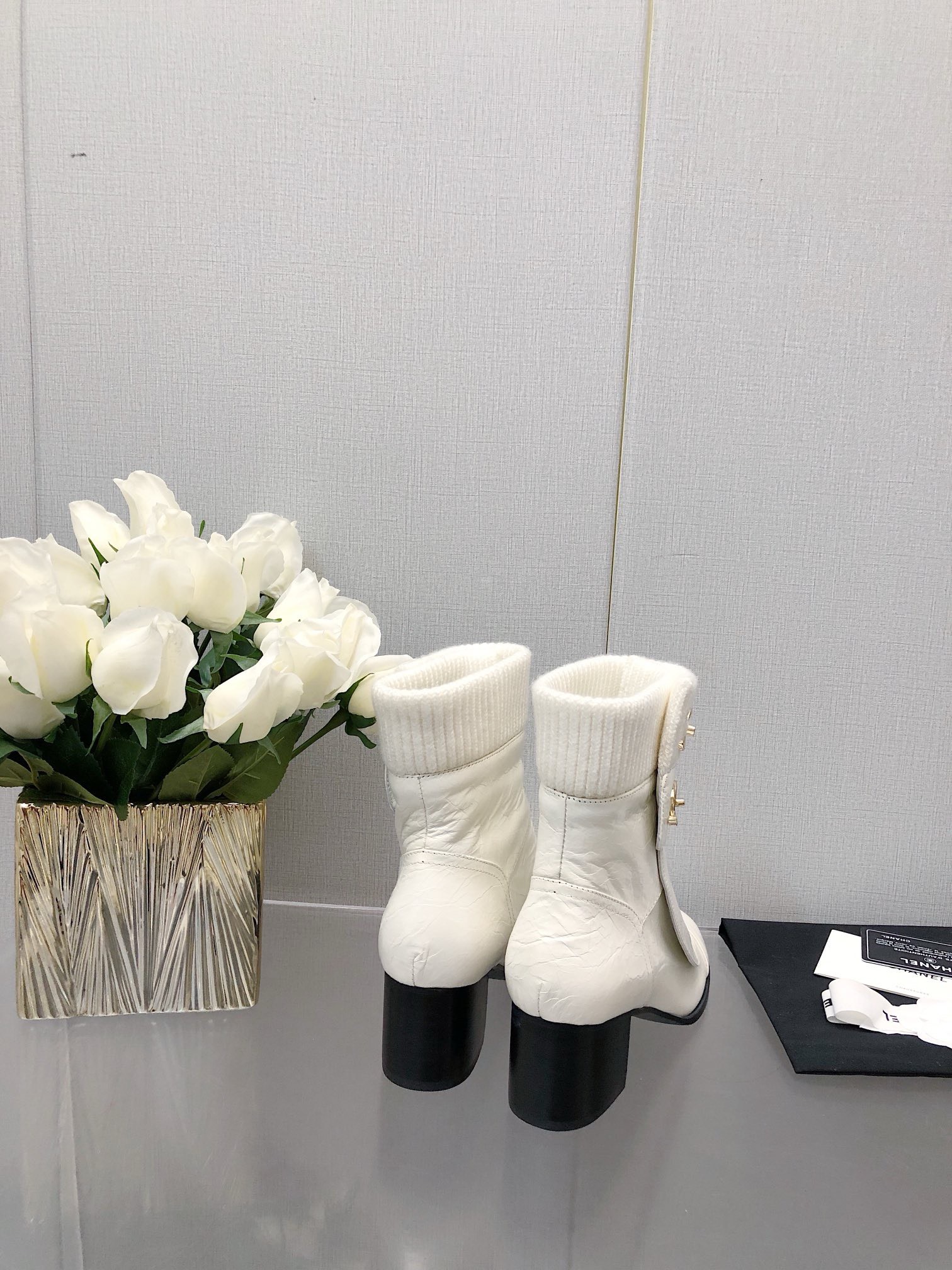 Bagsaaa Ch**el CC Logo White Ankle Short Boots