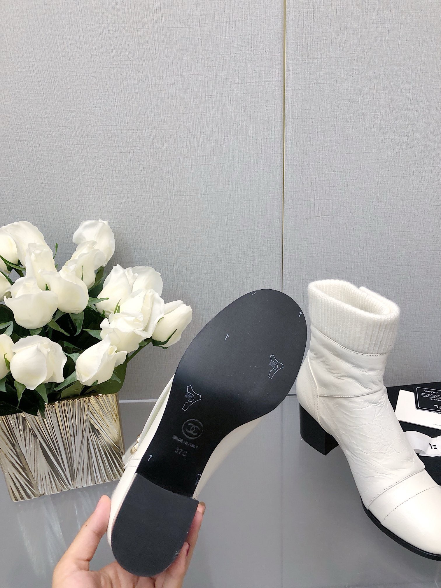 Bagsaaa Ch**el CC Logo White Ankle Short Boots