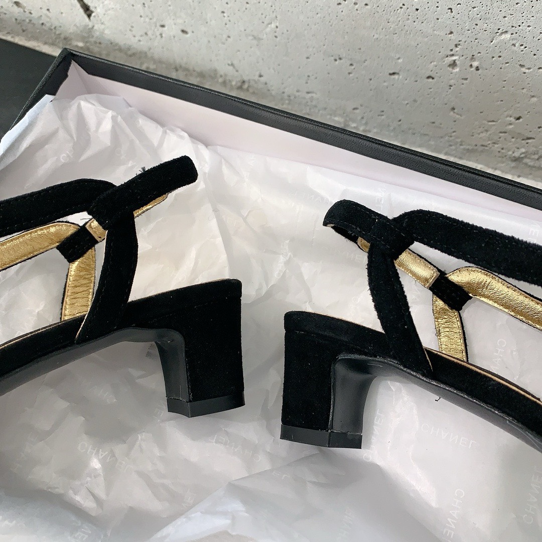 Bagsaaa Ch**el Pumps/Peeptoes Suede in Gold 02