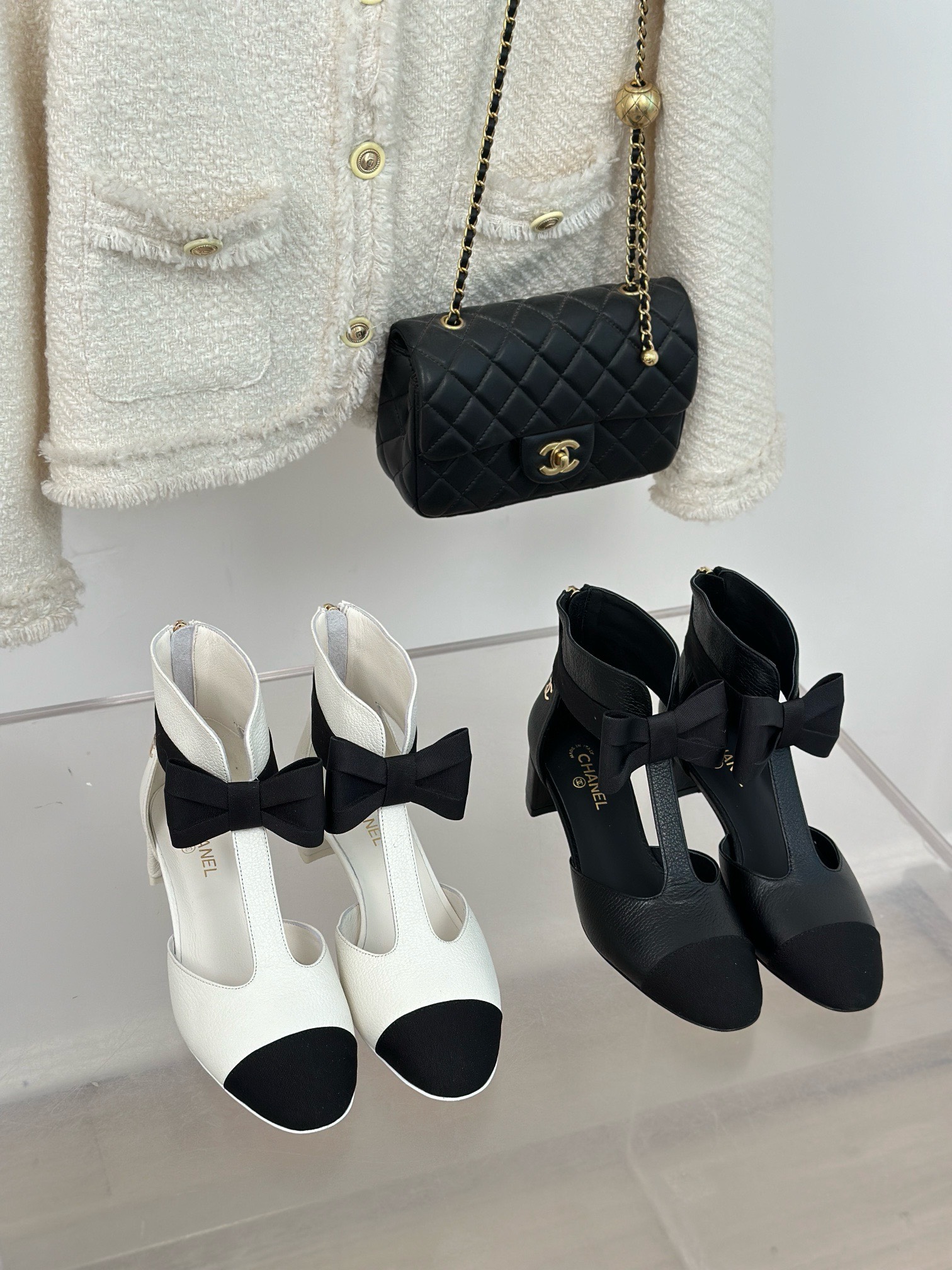 Bagsaaa Ch**el 	T-Strap Pumps