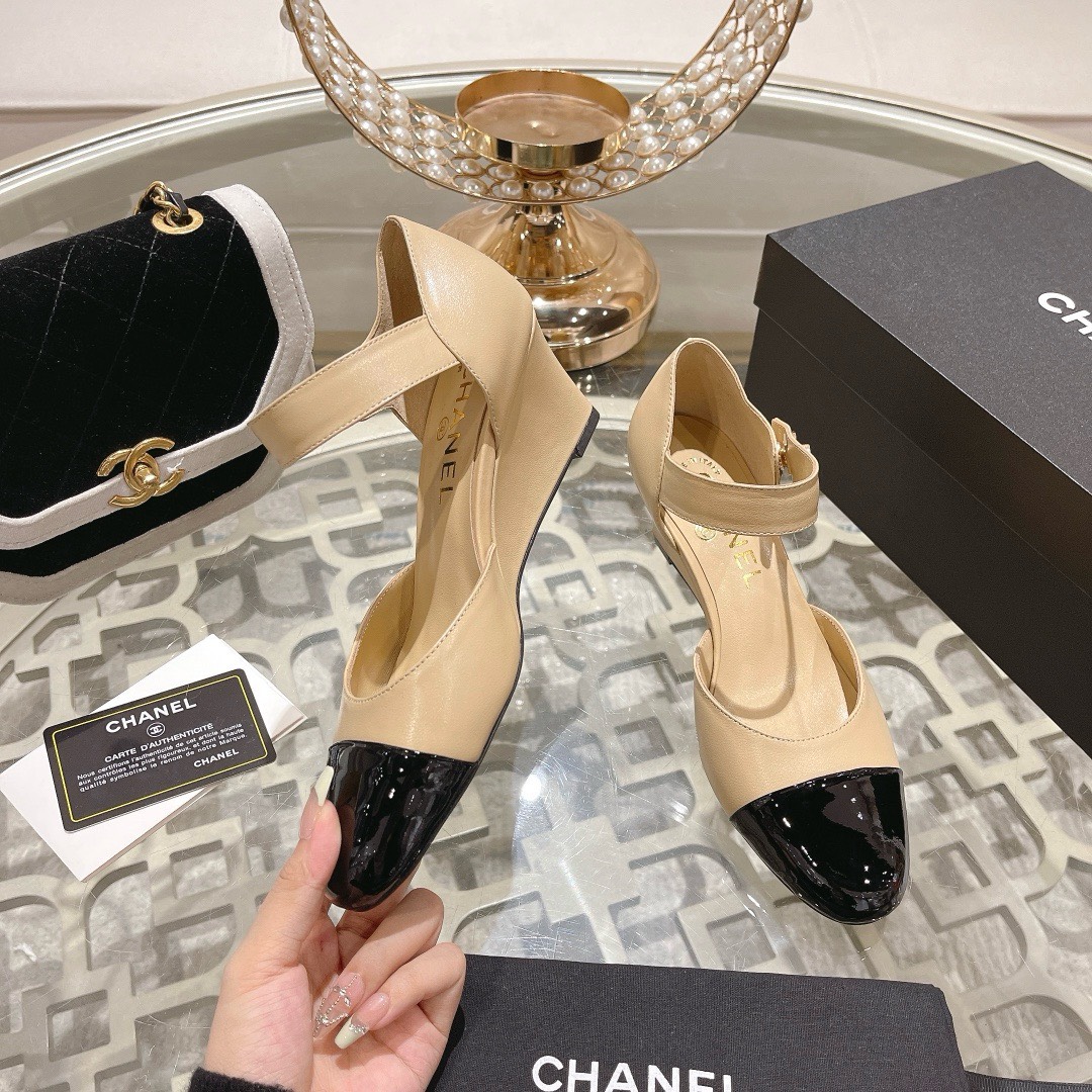 Bagsaaa Ch**el Mary Janes Beige shoes