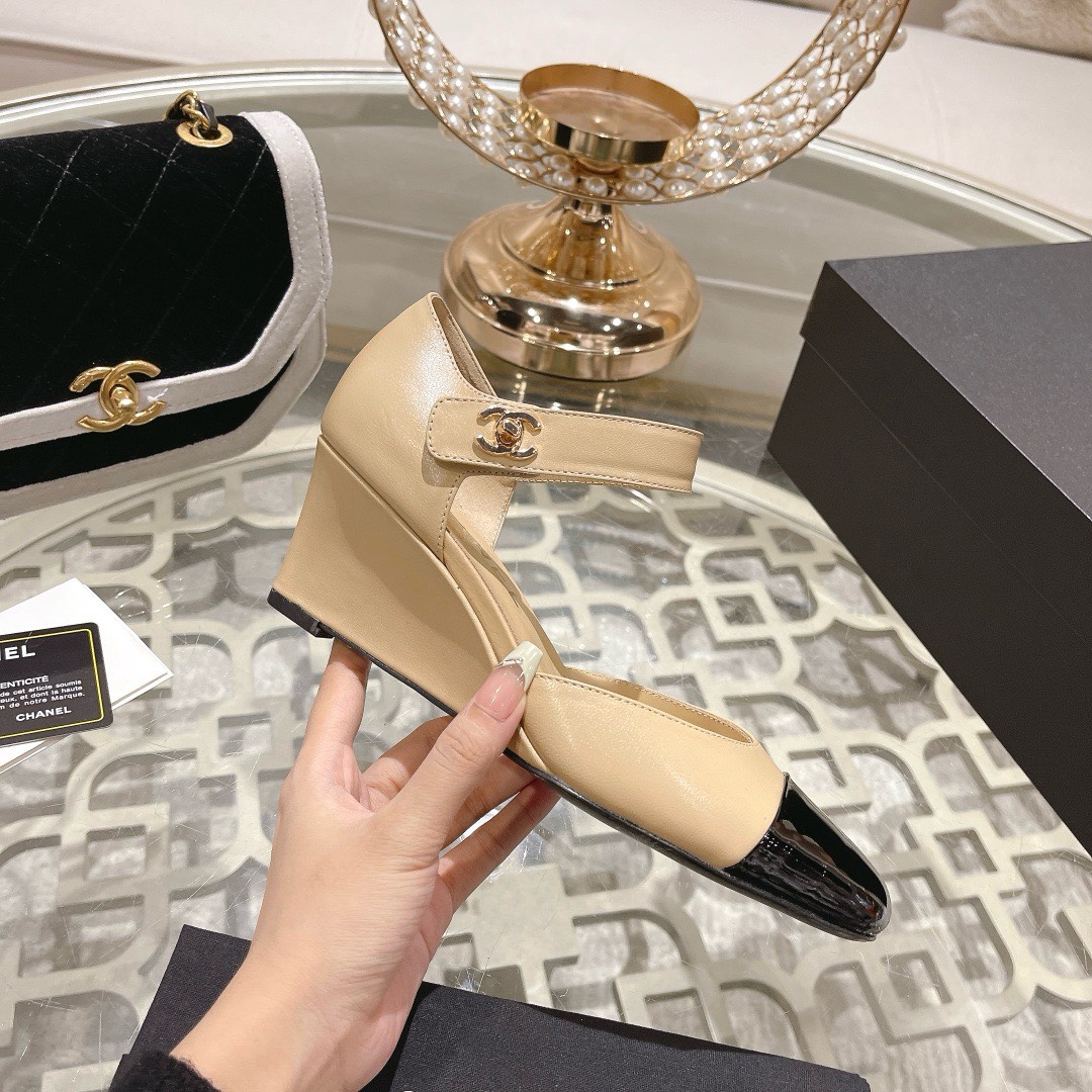 Bagsaaa Ch**el Mary Janes Beige shoes
