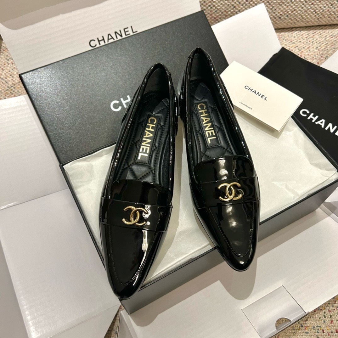 Bagsaaa Ch**el Black Patent Loafers 