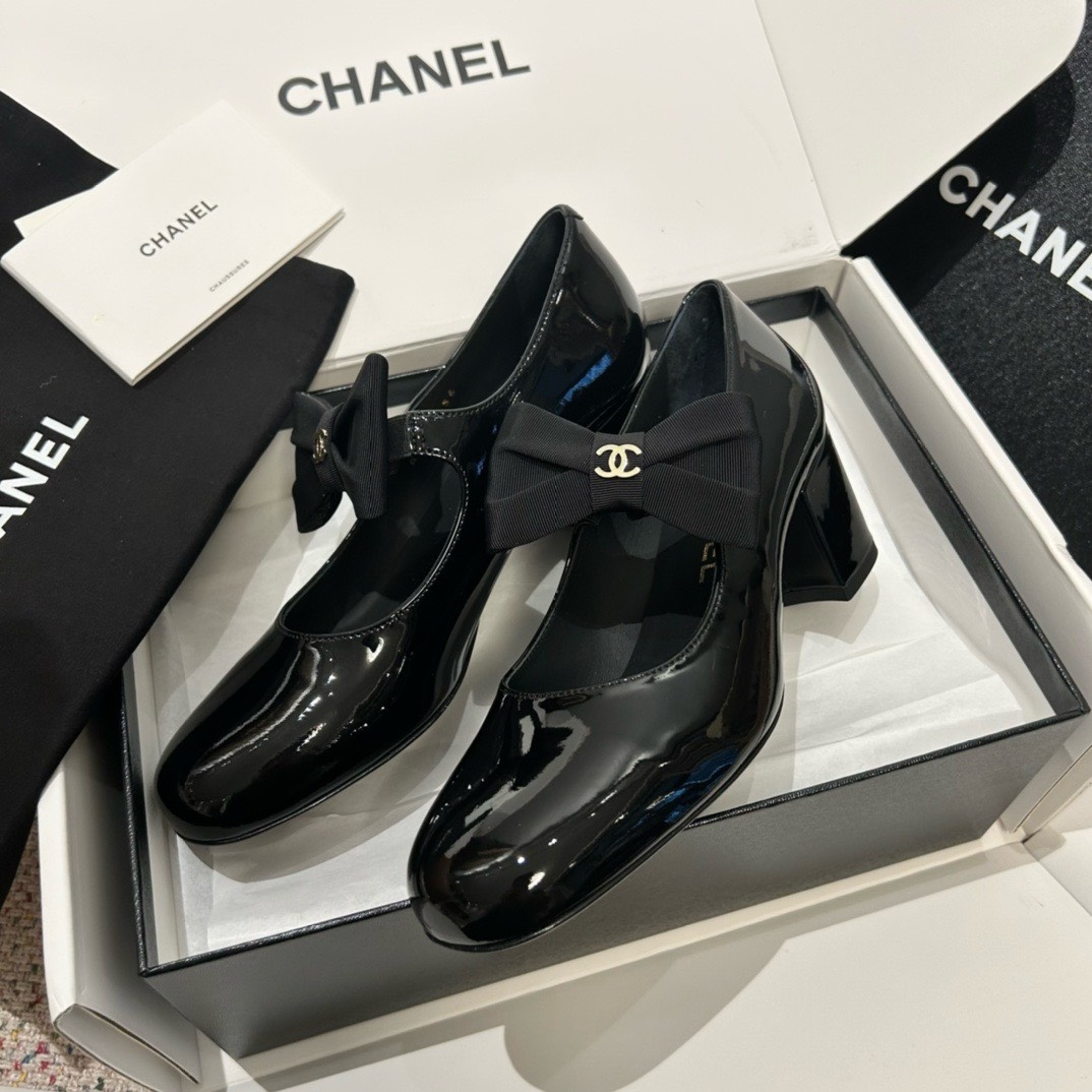 Bagsaaa Ch**el Ribbon Black Pumps