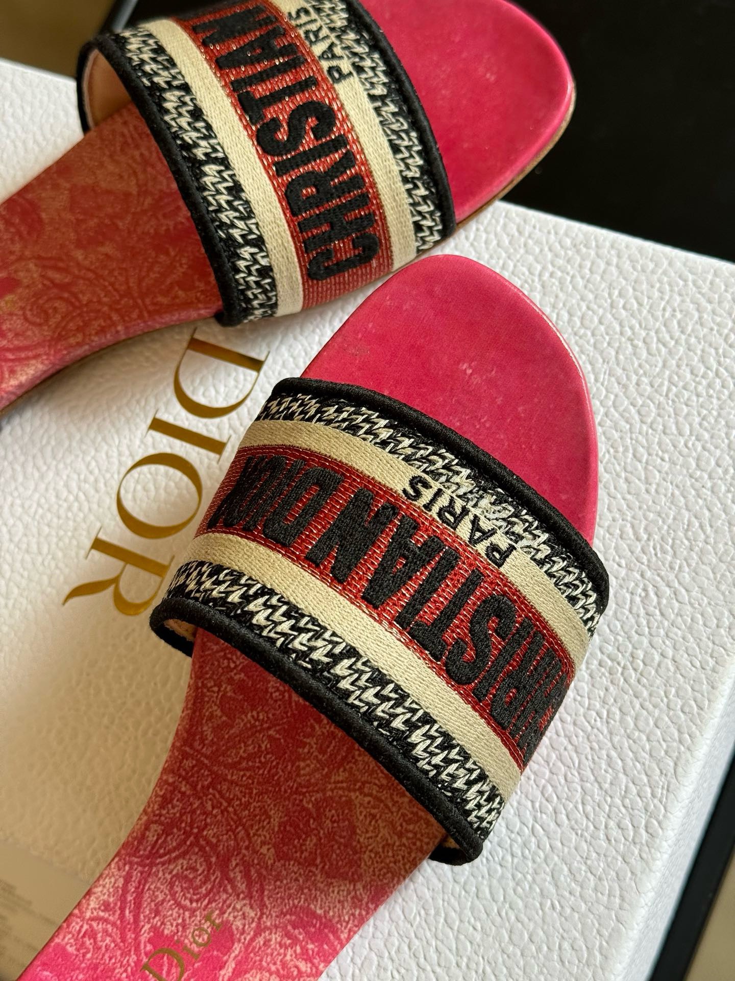 Bagsaaa D10r Dway Pink Slides