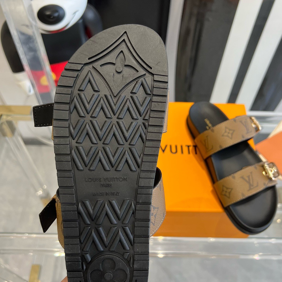 Bagsaaa L0vis Vvtt0n Rubber Sole Slides Light Brown