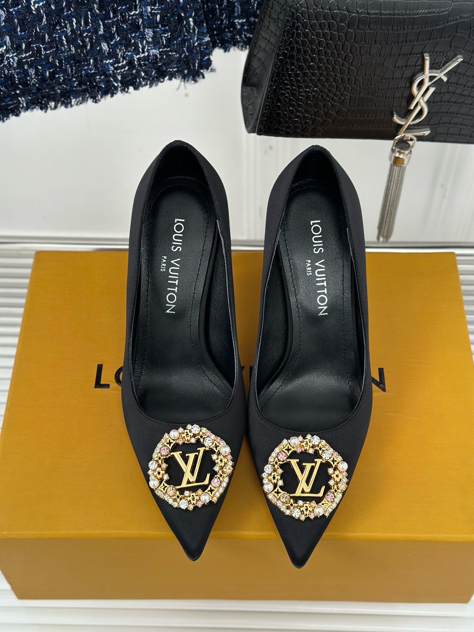 Bagsaaa L0vis Vvtt0n Black Heels
