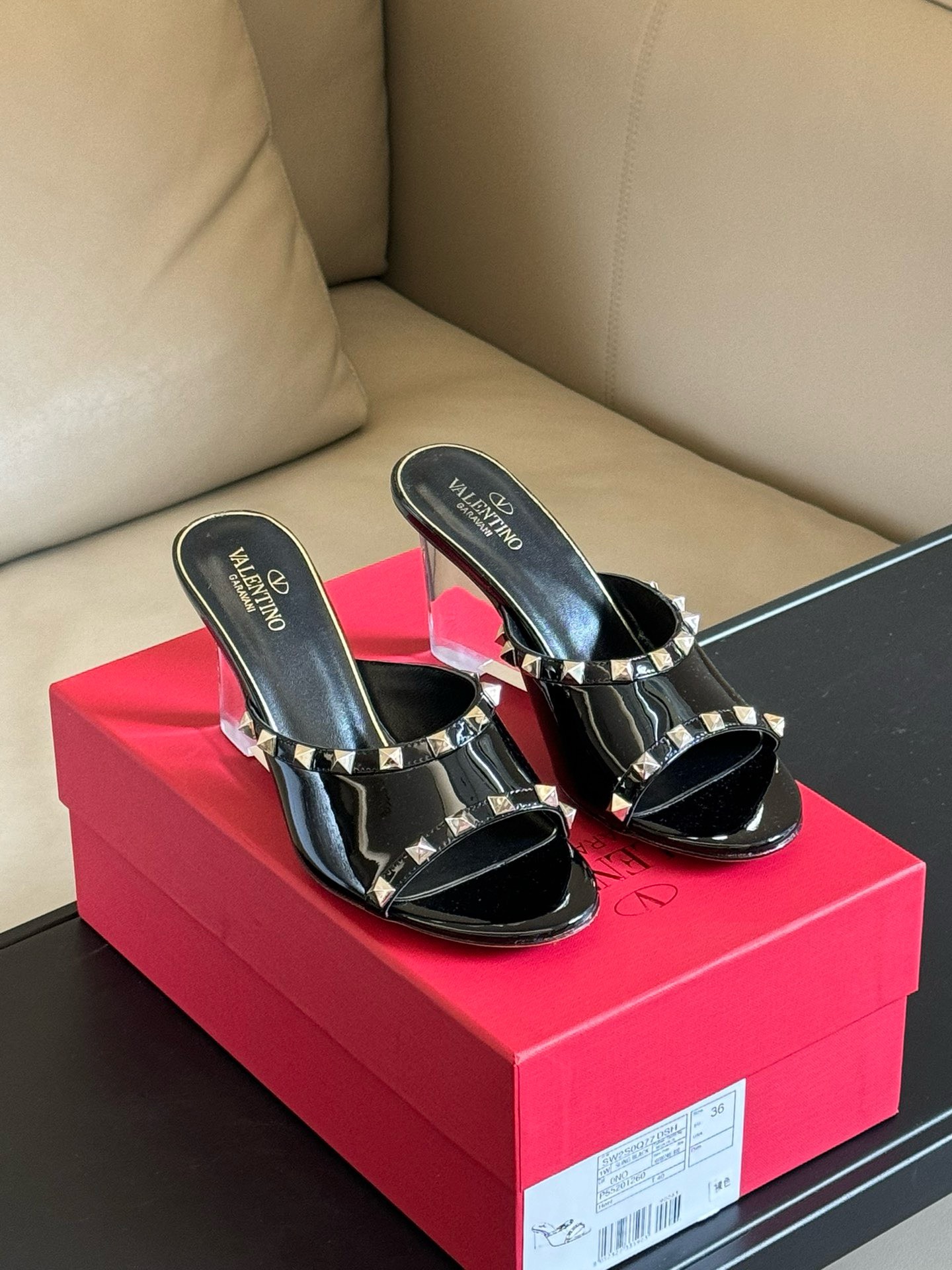 Bagsaaa Va1e*ntin0 Garavani Rockstud-embellished wedge mules