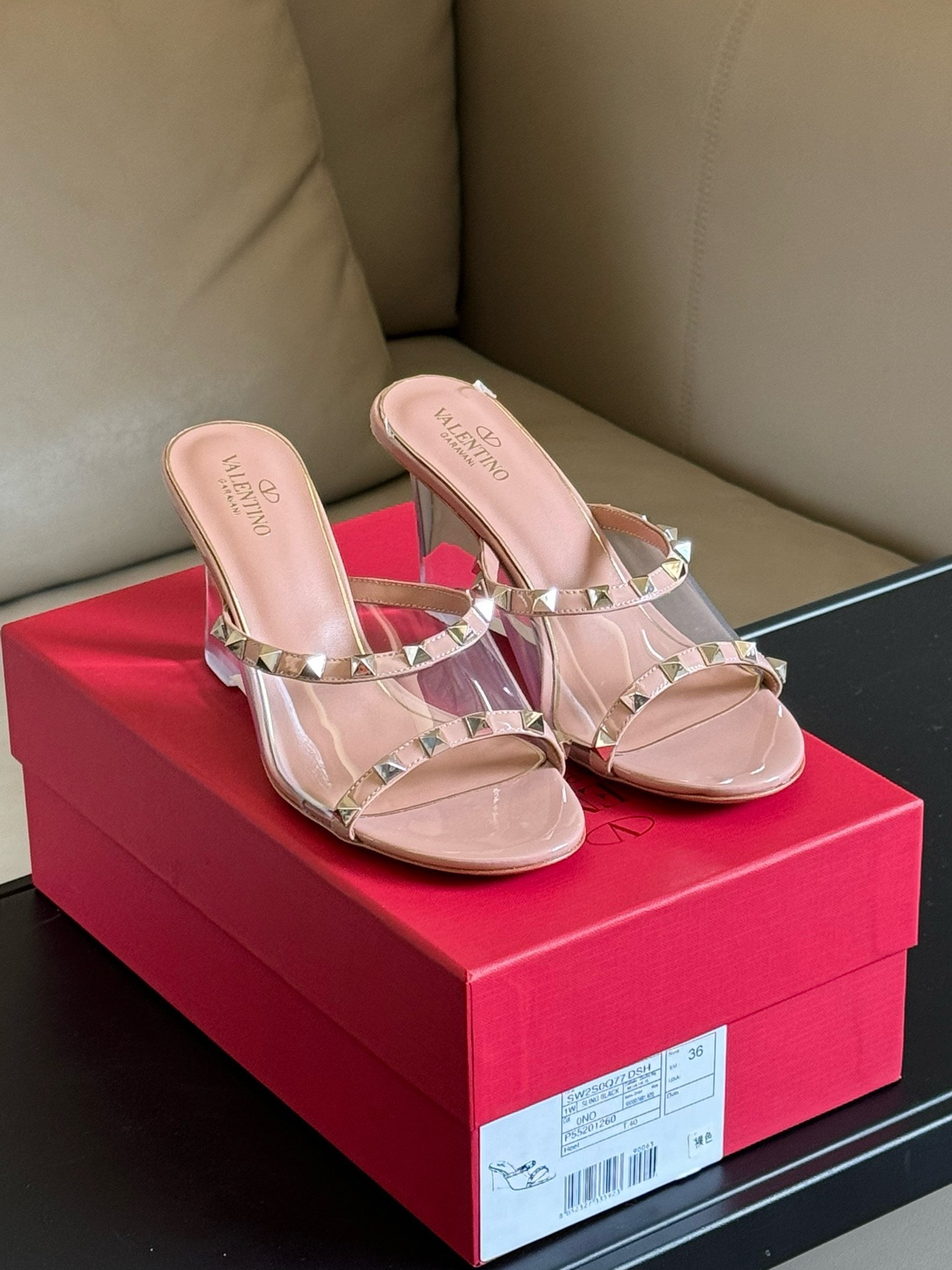 Bagsaaa Va1e*ntin0 Garavani Rockstud-embellished wedge mules
