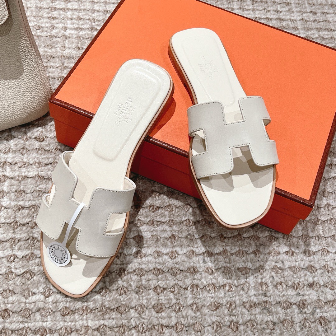 Bagsaaa H**me5 Oran Sandals Box calfskin In White