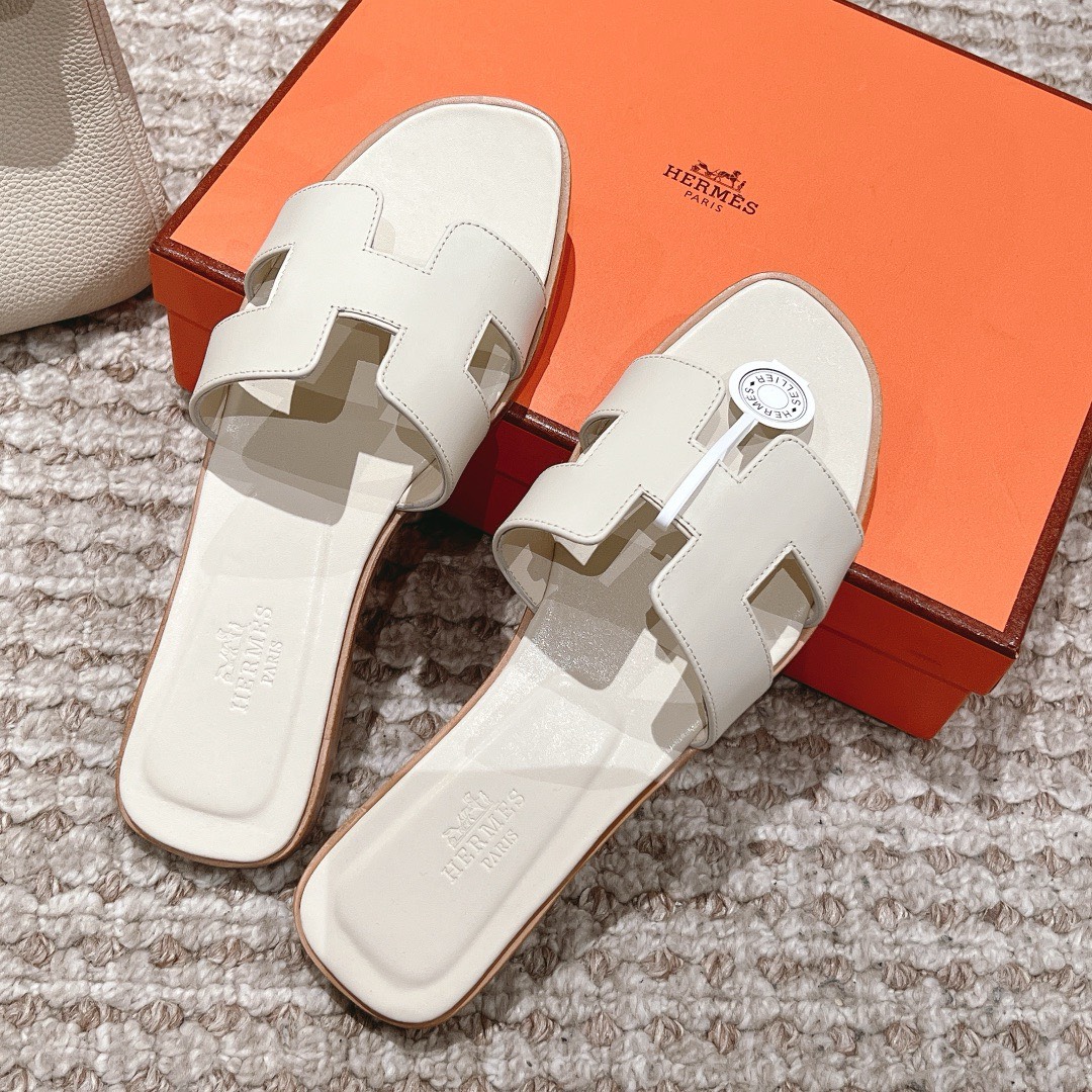 Bagsaaa H**me5 Oran Sandals Box calfskin In White