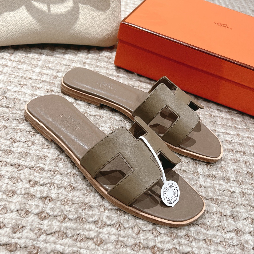 Bagsaaa H**me5 Oran Sandals Box calfskin In Taupe