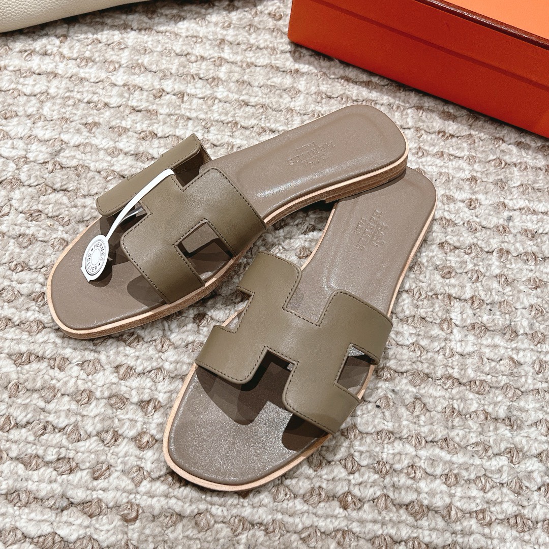 Bagsaaa H**me5 Oran Sandals Box calfskin In Taupe