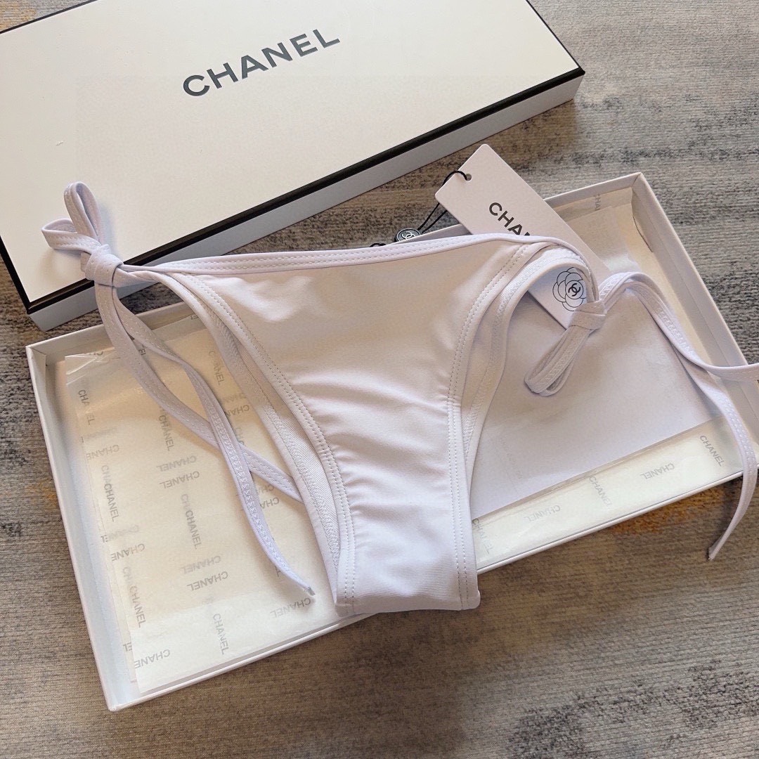 Bagsaaa Ch**el Bikini White CC logo