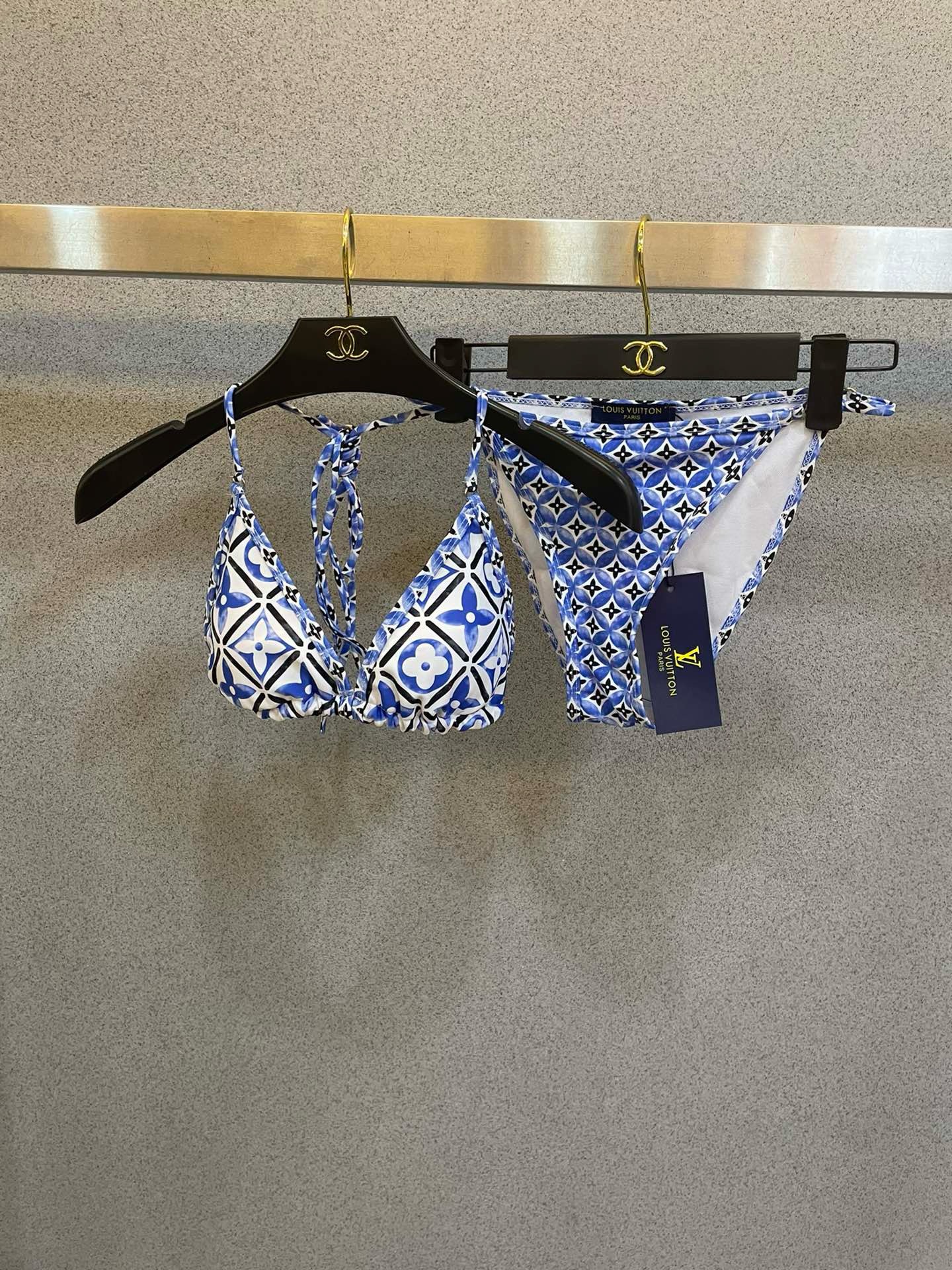 Bagsaaa L0vis Vvtt0n Monogram Flower Tile Blue Bikini 