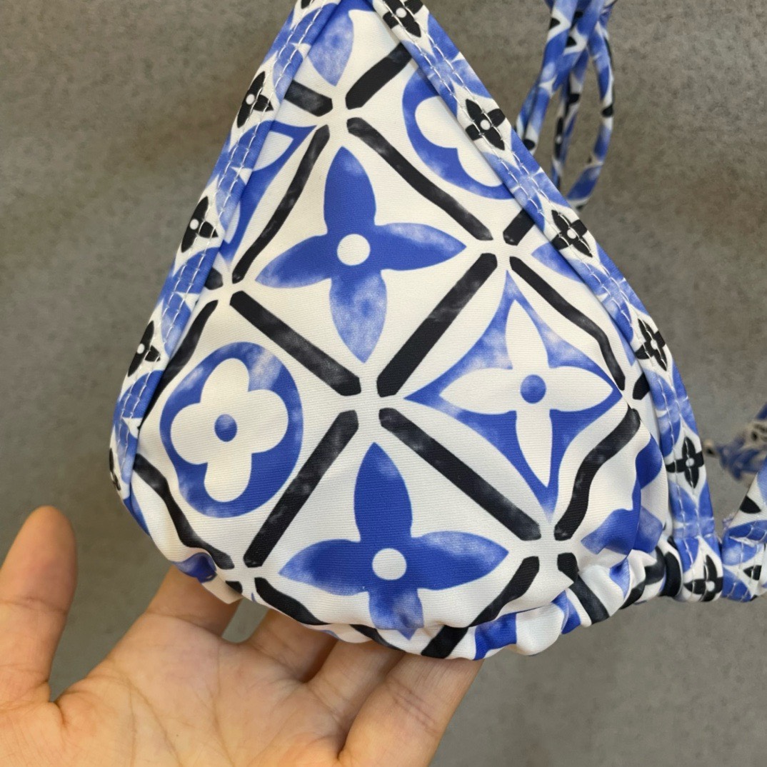 Bagsaaa L0vis Vvtt0n Monogram Flower Tile Blue Bikini