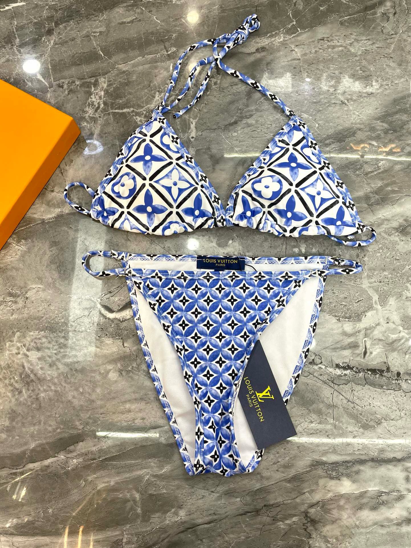 Bagsaaa L0vis Vvtt0n Monogram Flower Tile Blue Bikini