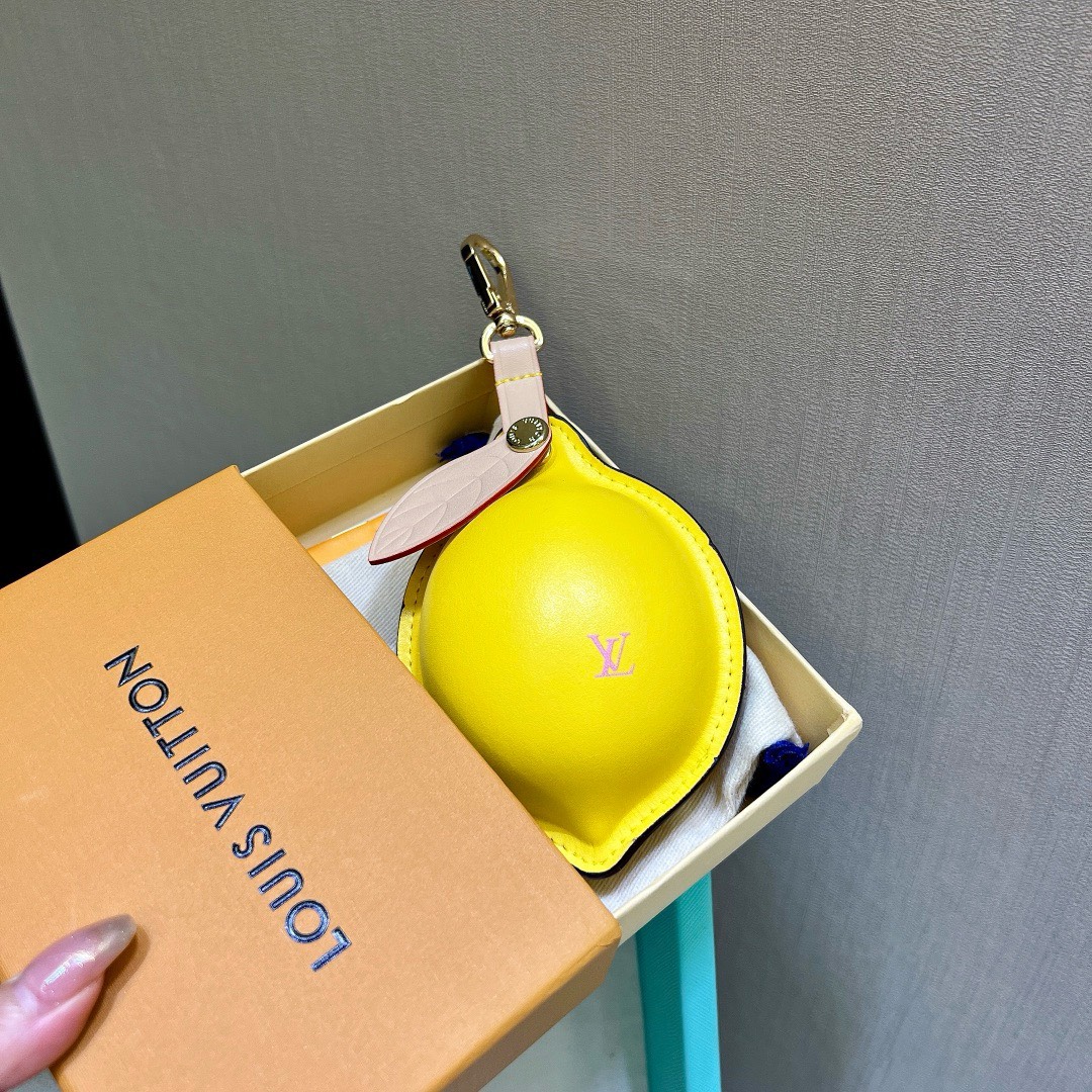 Bagsaaa L0vis Vvtt0n Lemon Key Holder