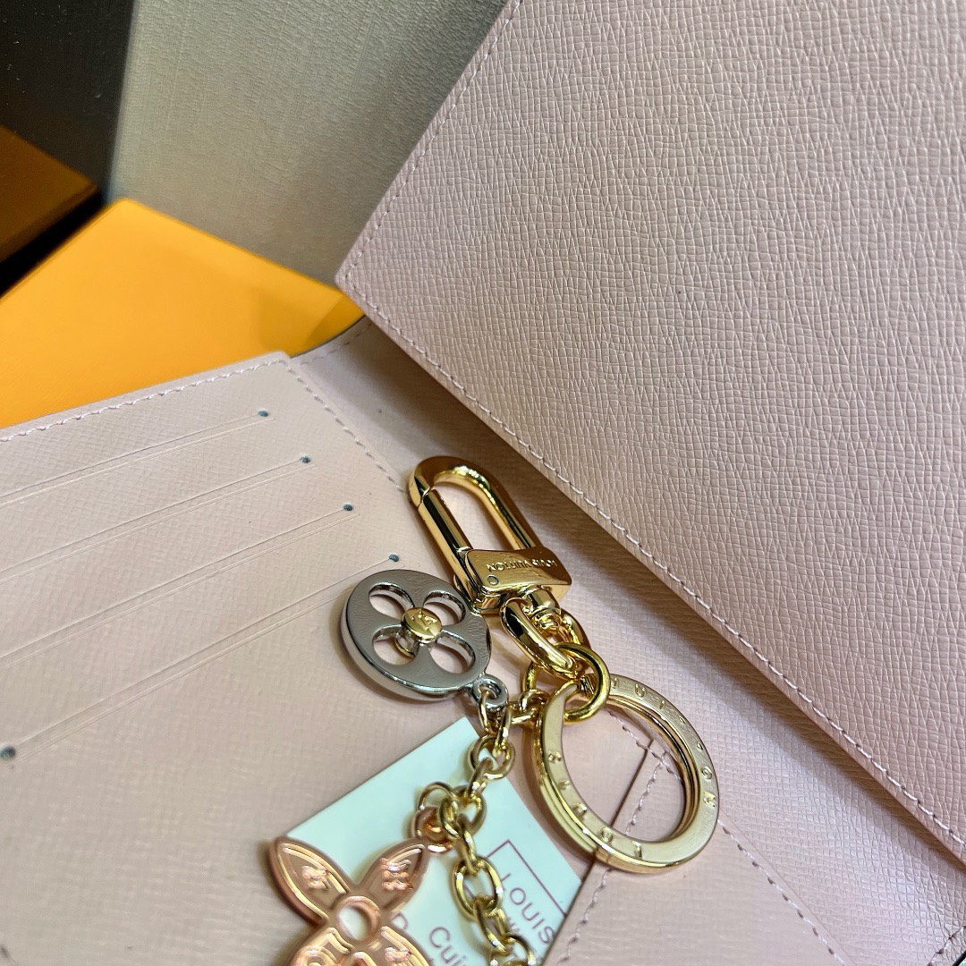 Bagsaaa L0vis Vvtt0n Keychain and Bag Charm