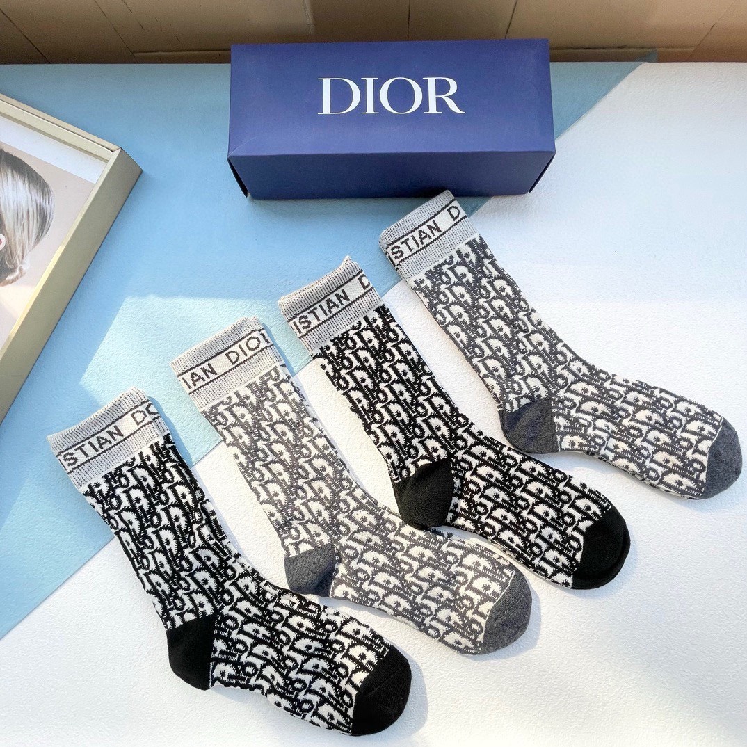 Bagsaaa D10r Oblique Jacquard Socks Set