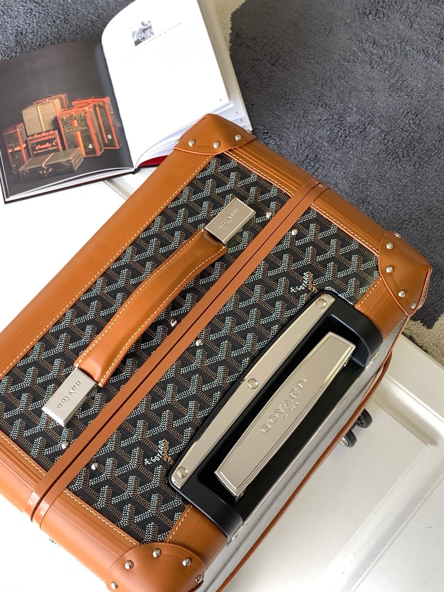 BAGSAAA G09ard ABA BOURGET SUITCASE ORANGE
