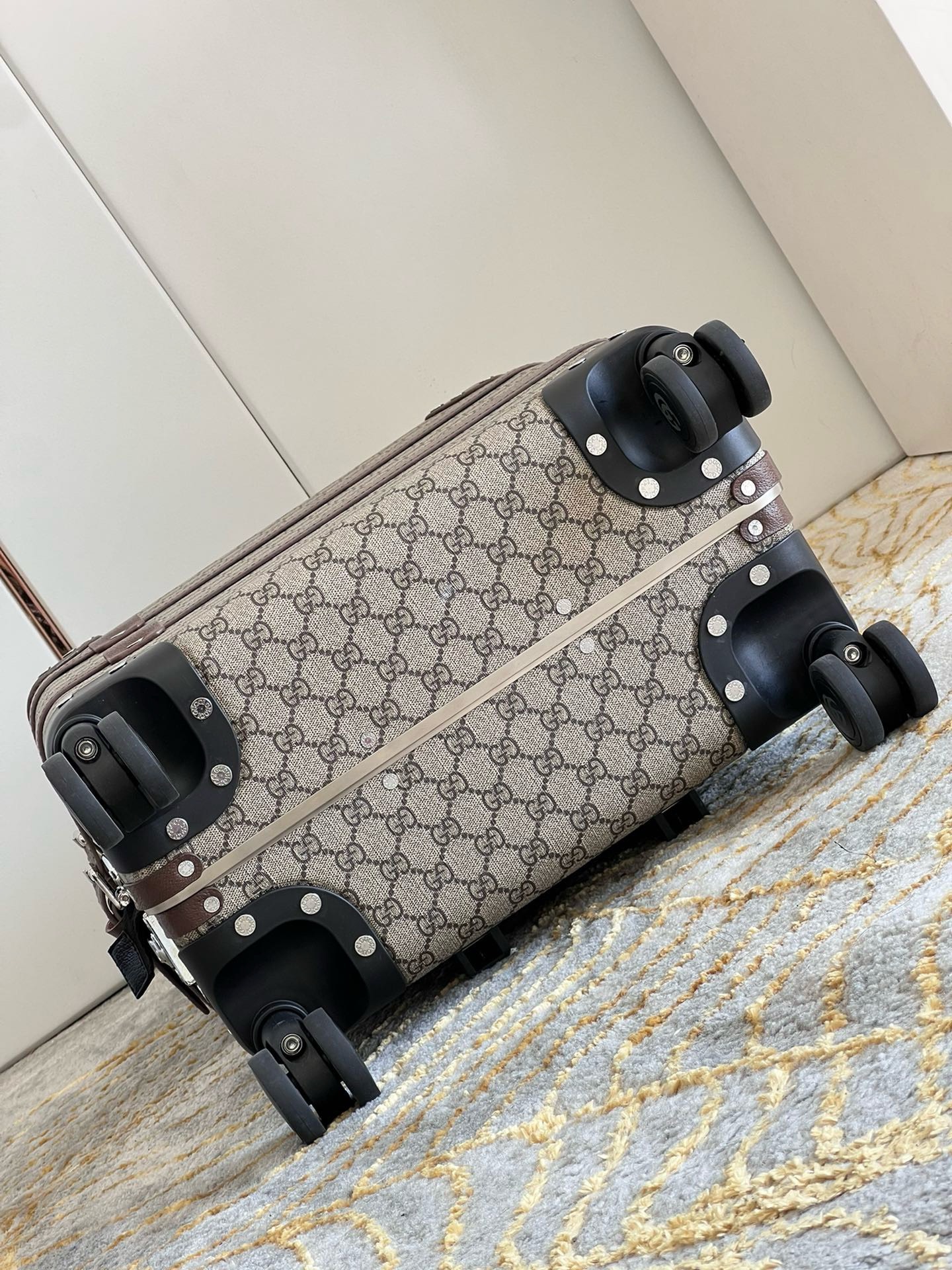 Bagsaaa Gvc*1 X Globe-Trotter GG Svp*me cabin case beieg