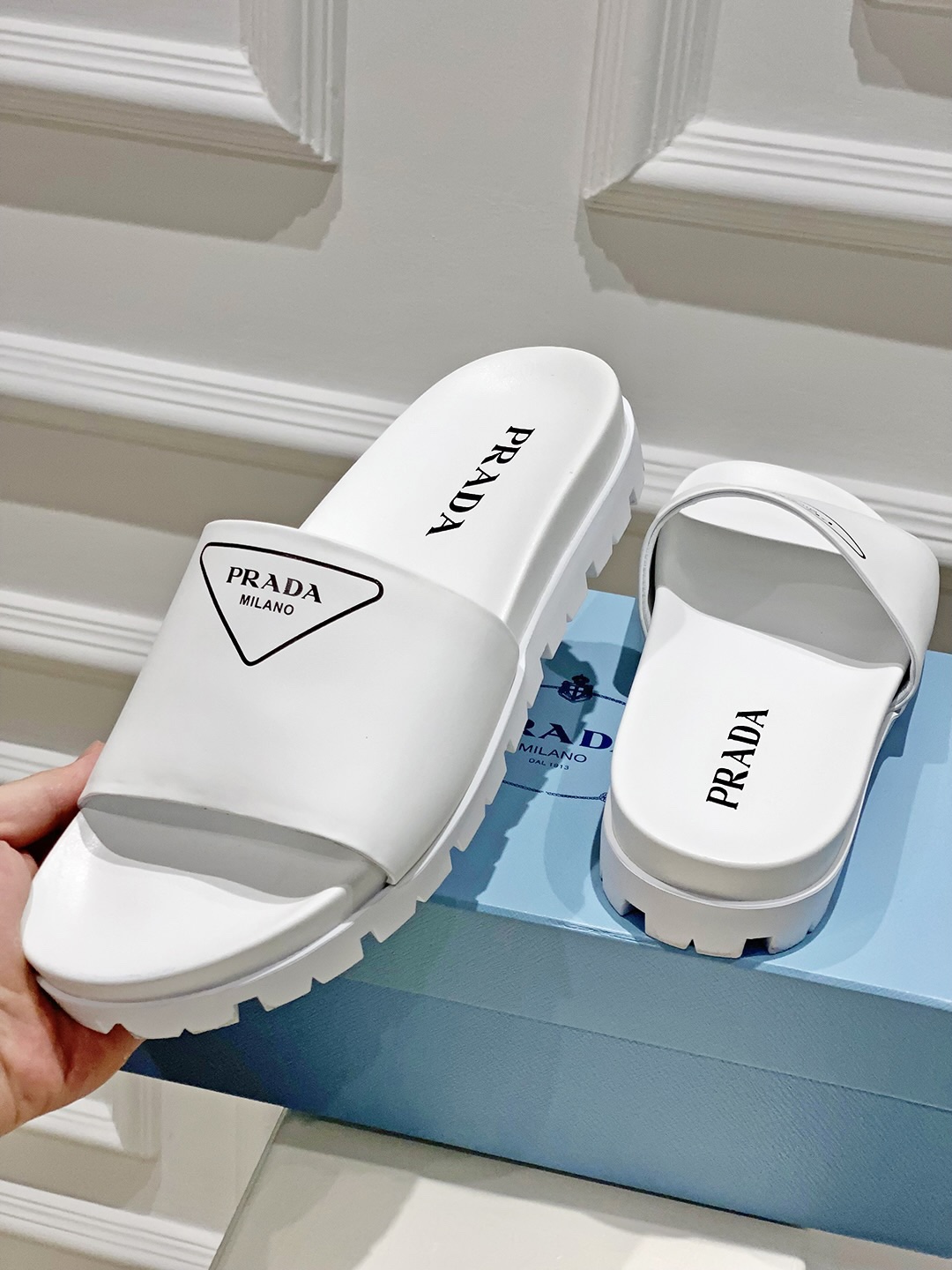 Bagsaaa Pra*a White Rubber Triangle Print Slides