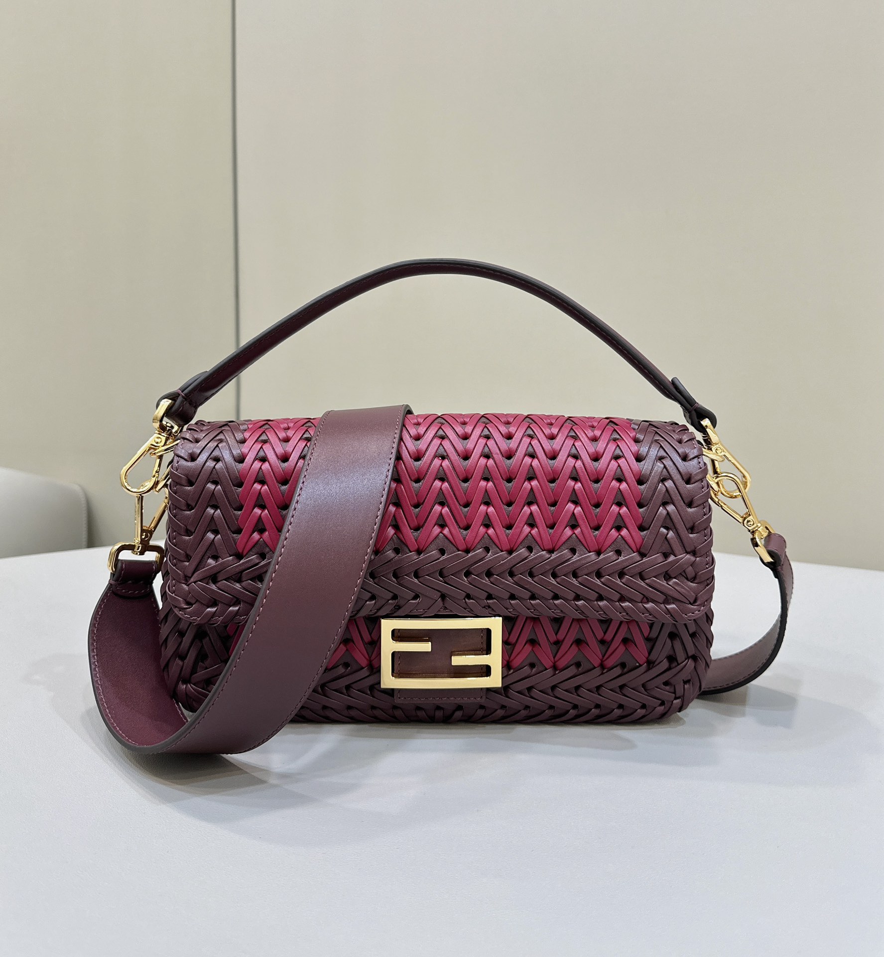 Bagsaaa F**di Baguette Bag Interlaced Leather