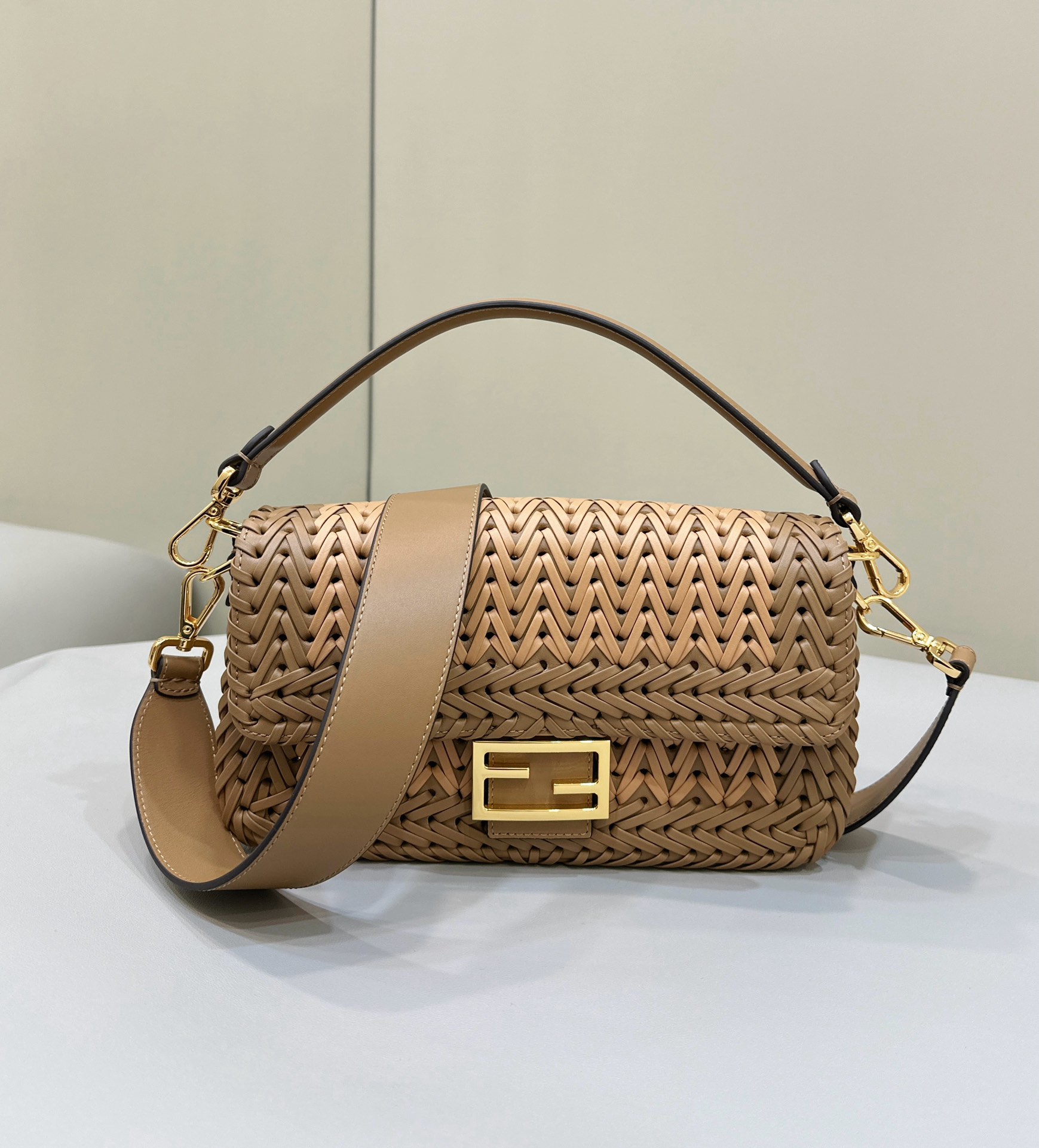 Bagsaaa F**di Baguette Bag Interlaced Leather