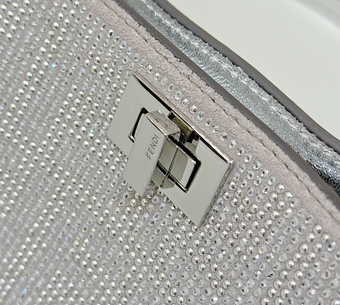 Bagsaaa F**di Peekaboo Crystal Silver - 20*11*15cm
