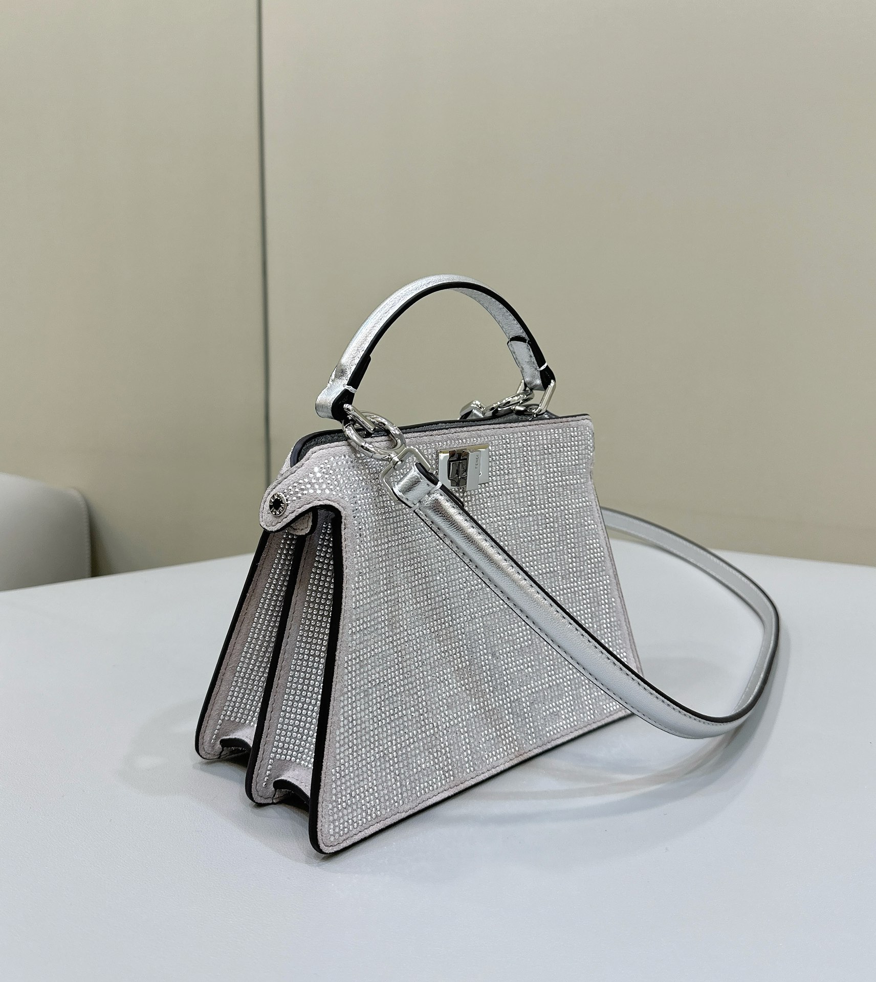Bagsaaa F**di Peekaboo Crystal Silver - 20*11*15cm