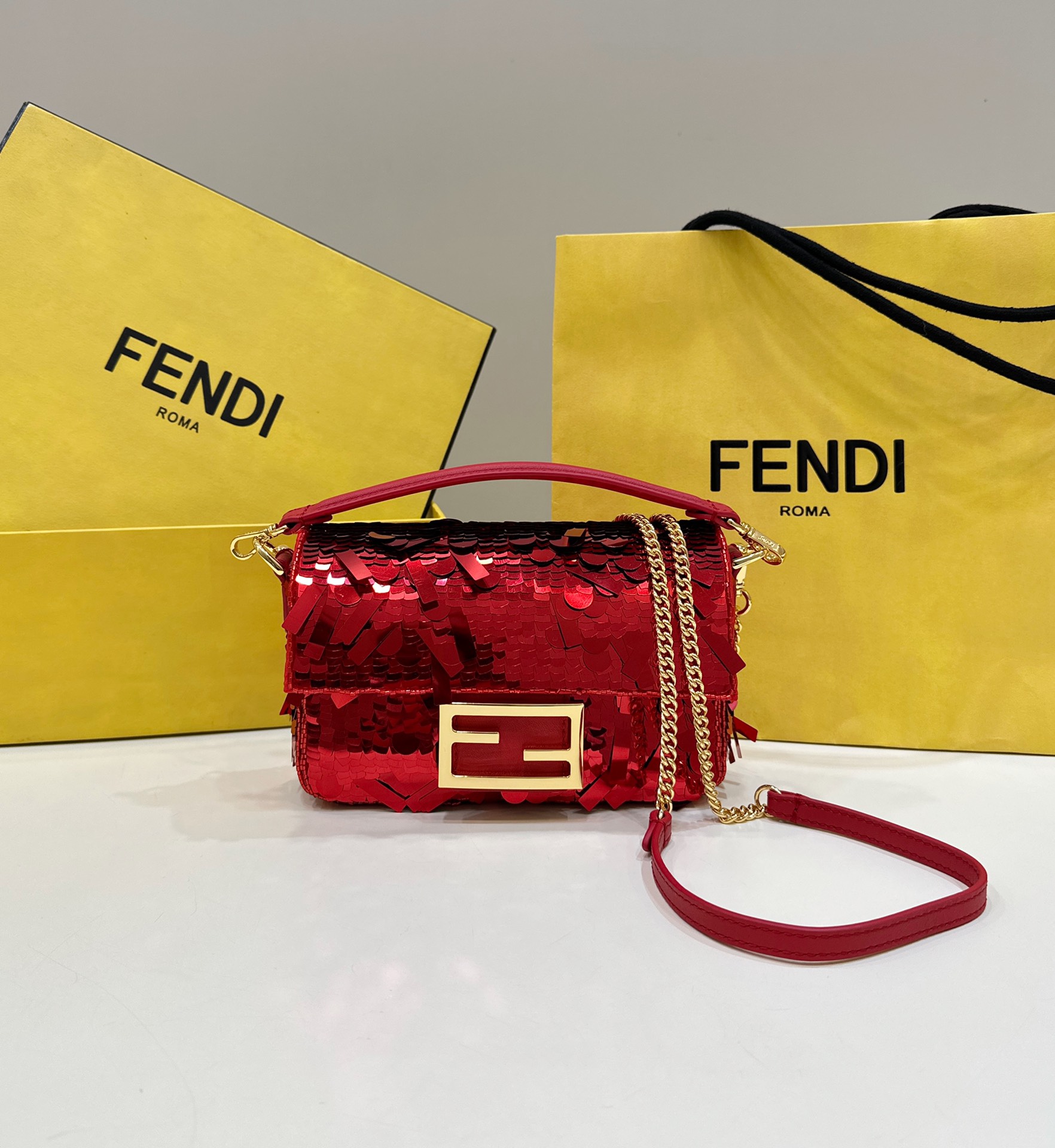 Bagsaaa Baguette Mini Red sequin bag -19*5*11cm