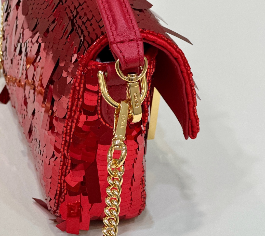 Bagsaaa Baguette Mini Red sequin bag -19*5*11cm