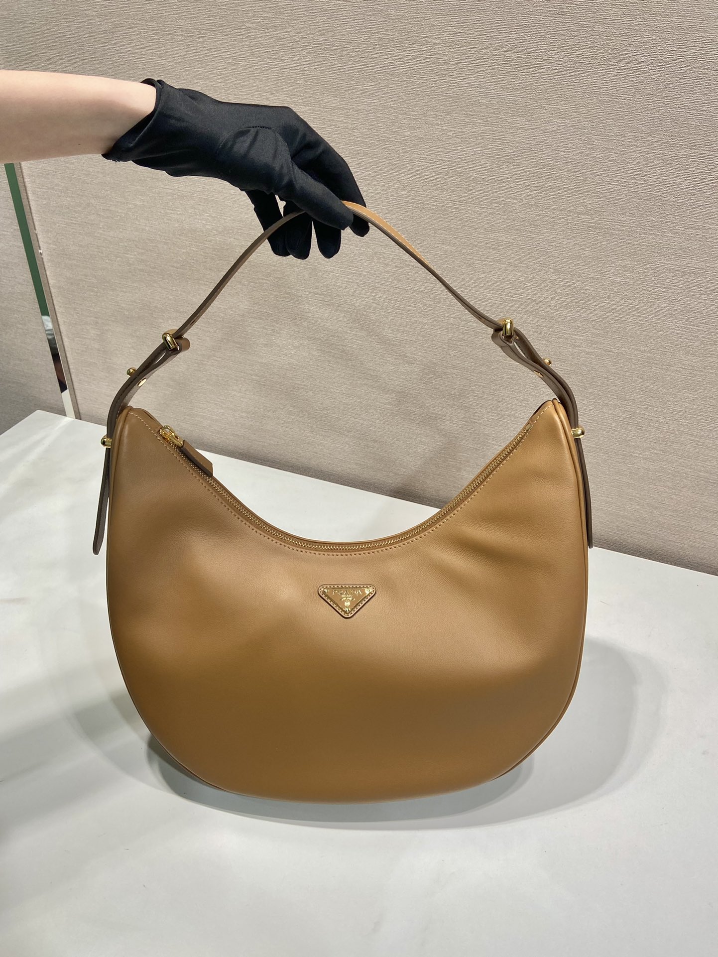 Bagsaaa Pra*a Arque large leather shoulder bag brown - 35*22.5*8cm