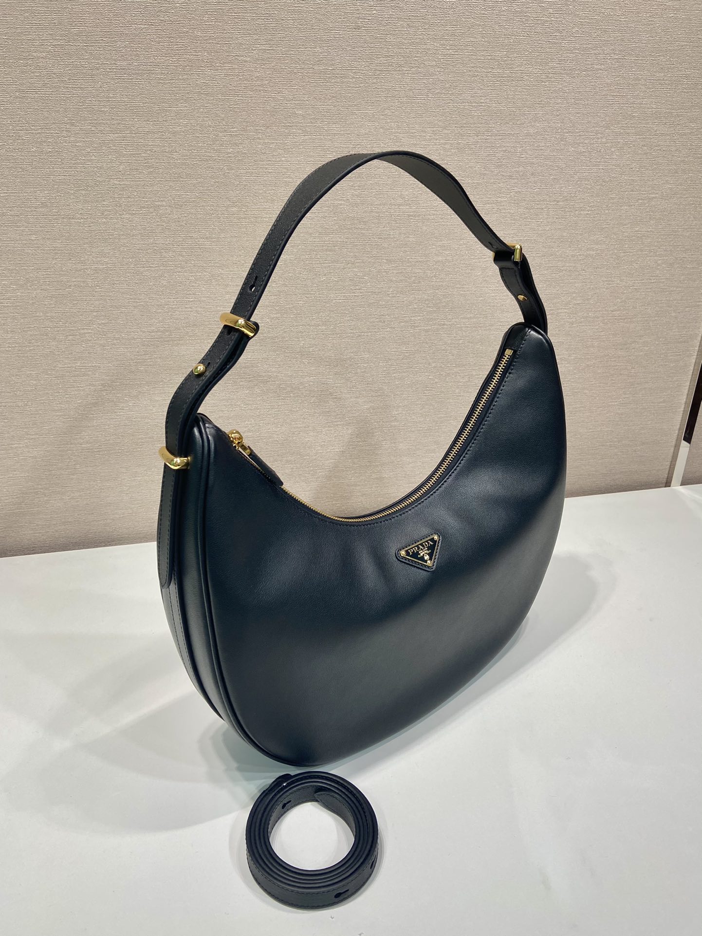 Bagsaaa Pra*a Arque large leather shoulder bag black - 35*22.5*8cm