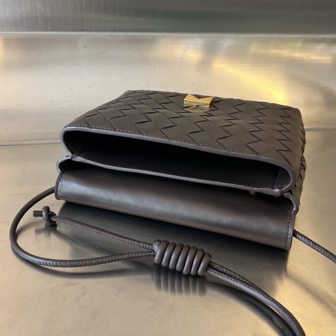 Bagsaaa B0tt*ga Ven*ta Mini Leather Intrecciato Cross-Body Bag Brown - 19*15*6cm
