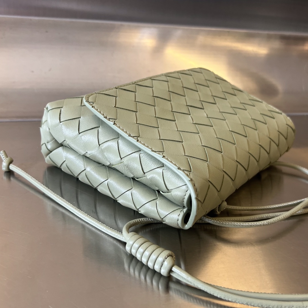 Bagsaaa B0tt*ga Ven*ta Mini Leather Intrecciato Cross-Body Bag Green - 19*15*6cm